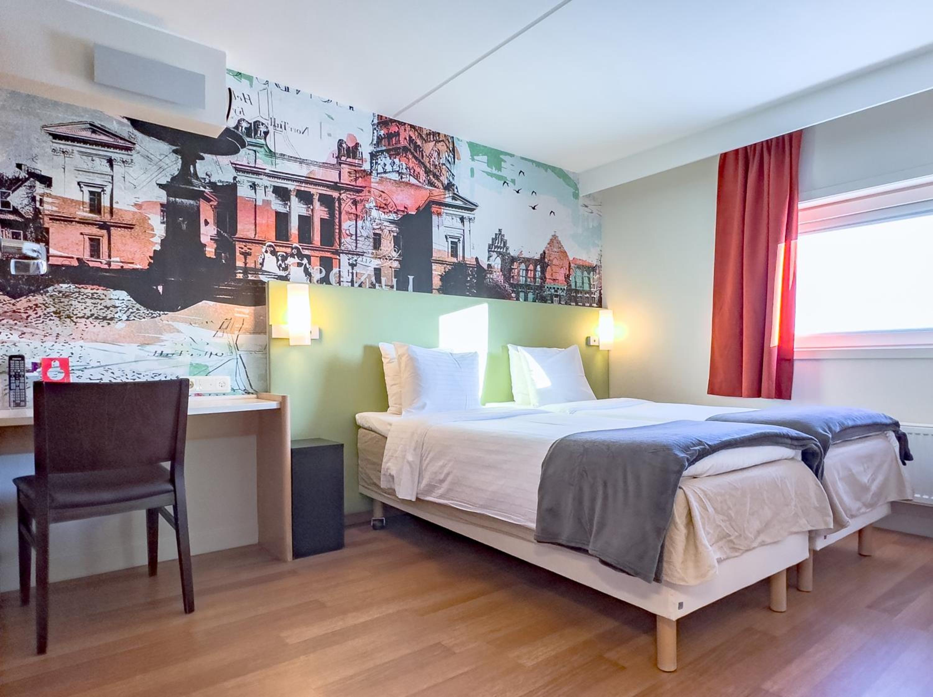 Standard Twin Room - Photo 1