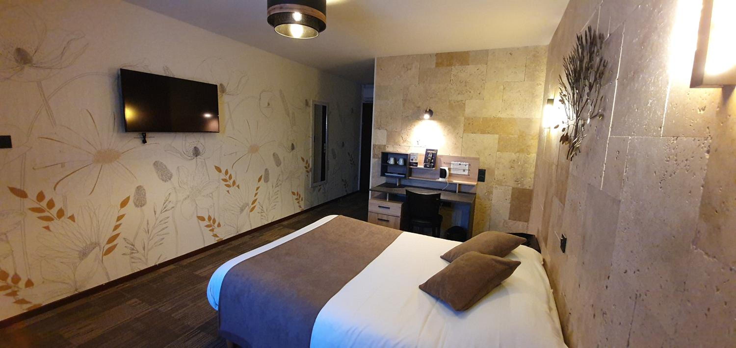 Standard Double Room photo 2