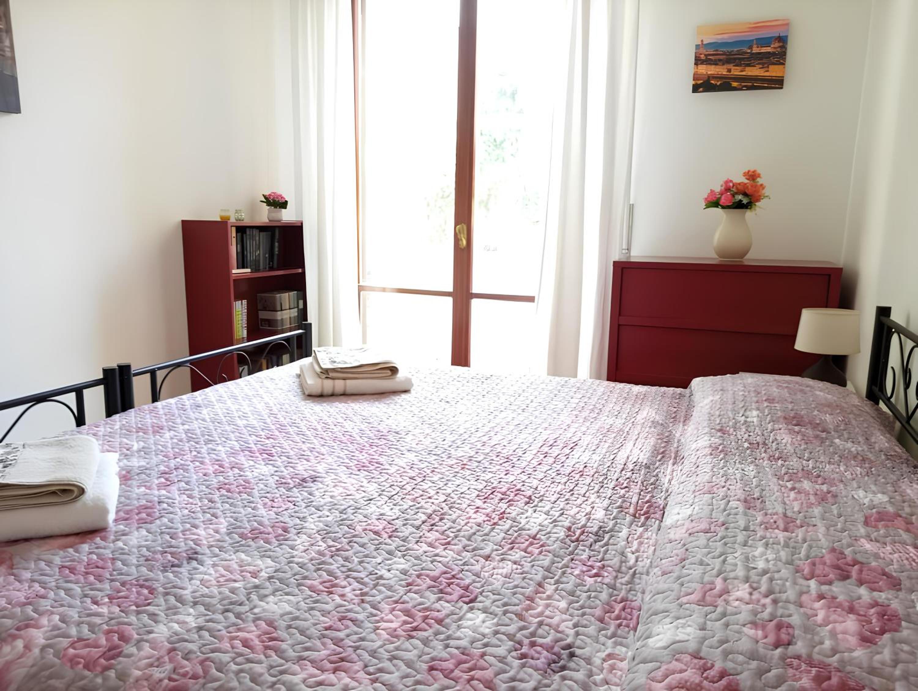 Apartment photo 2