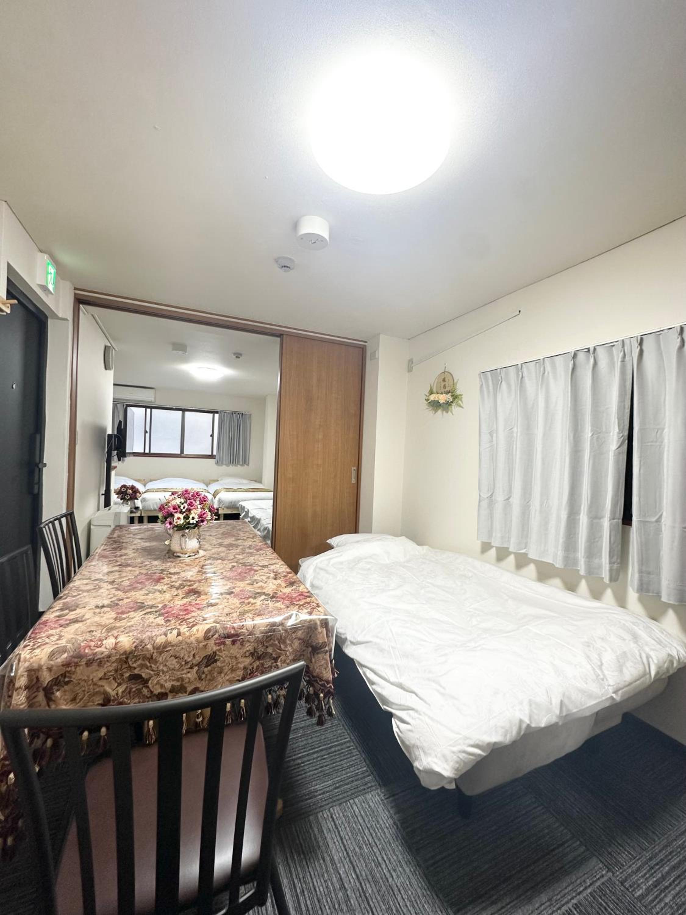 One-Bedroom Apartment photo 3