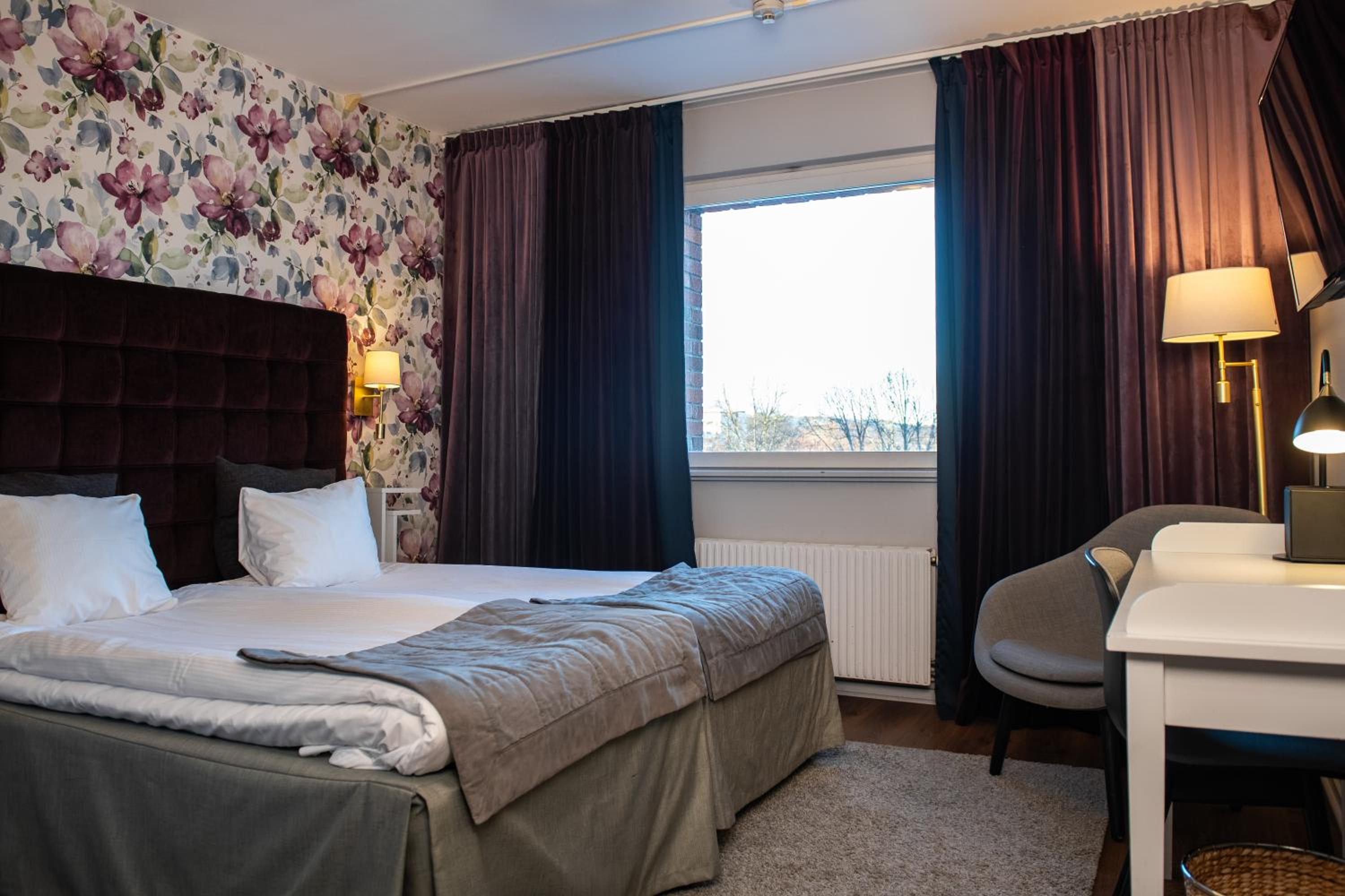 Standard Twin Room - Photo 5