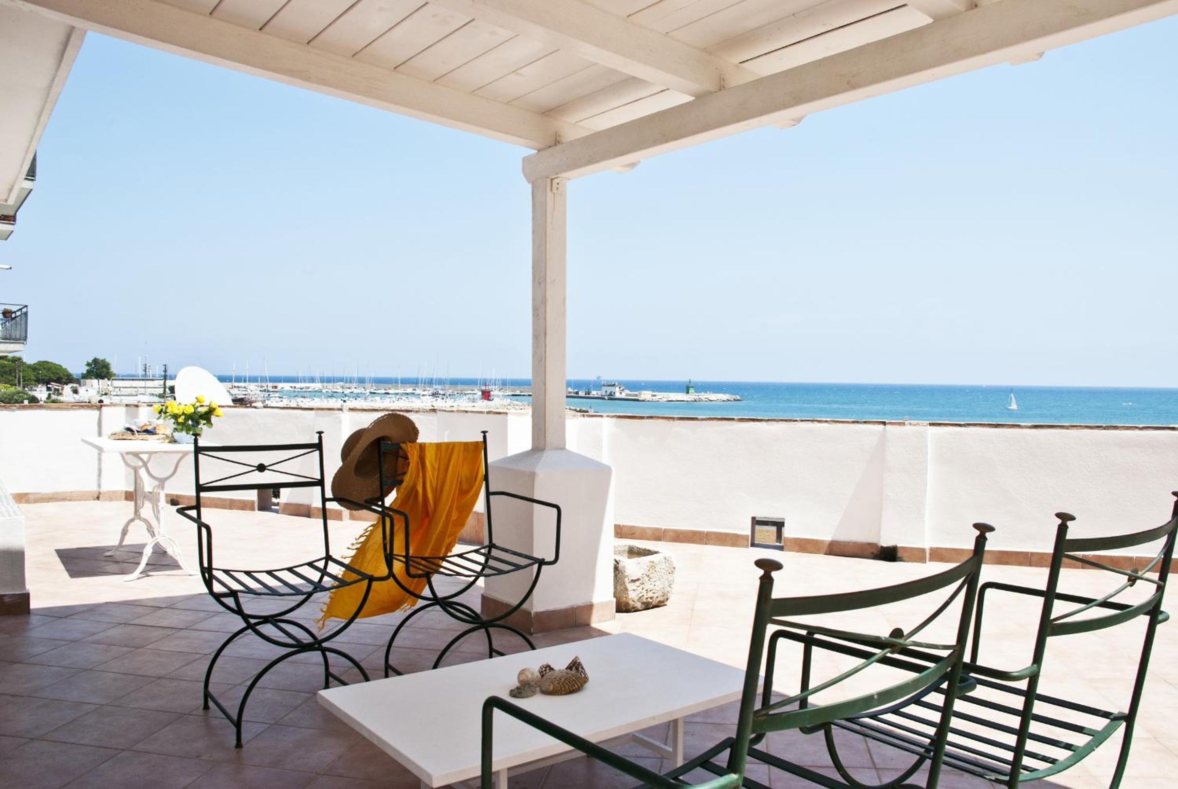 Queen Suite with Sea View photo 2