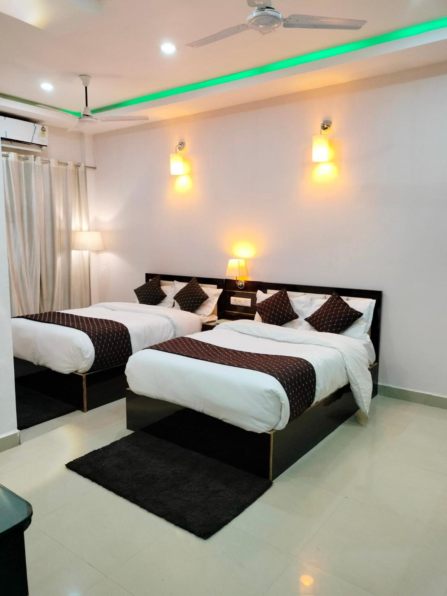 Deluxe Double or Twin Room - Photo 6