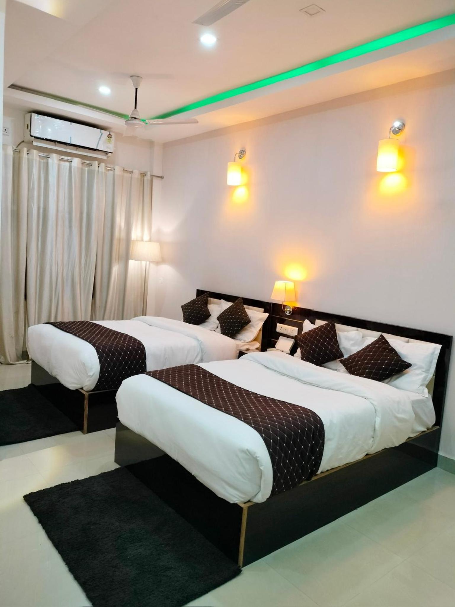 Deluxe Double or Twin Room - Photo 11