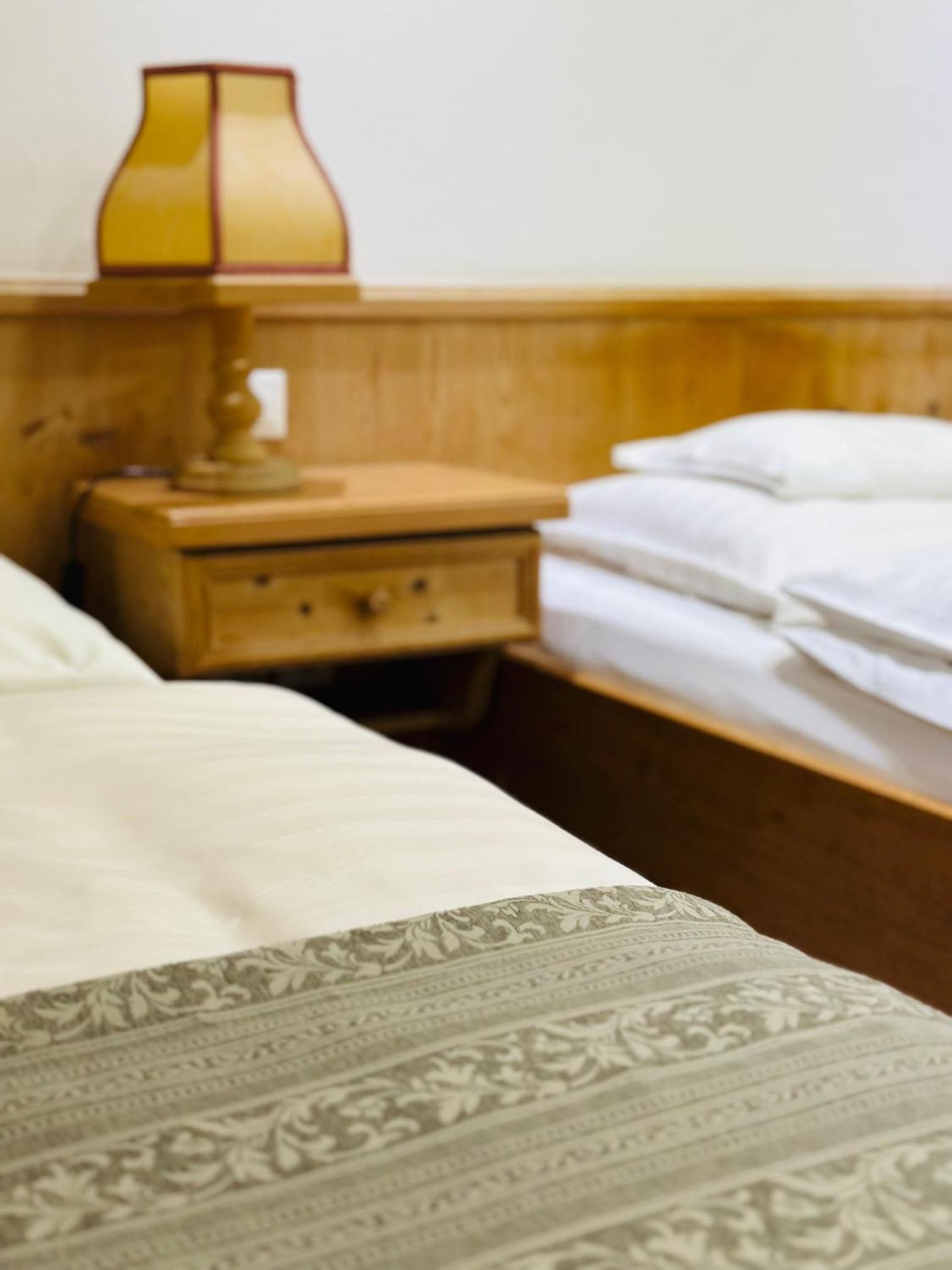 Single Room with Private Bathroom photo 1