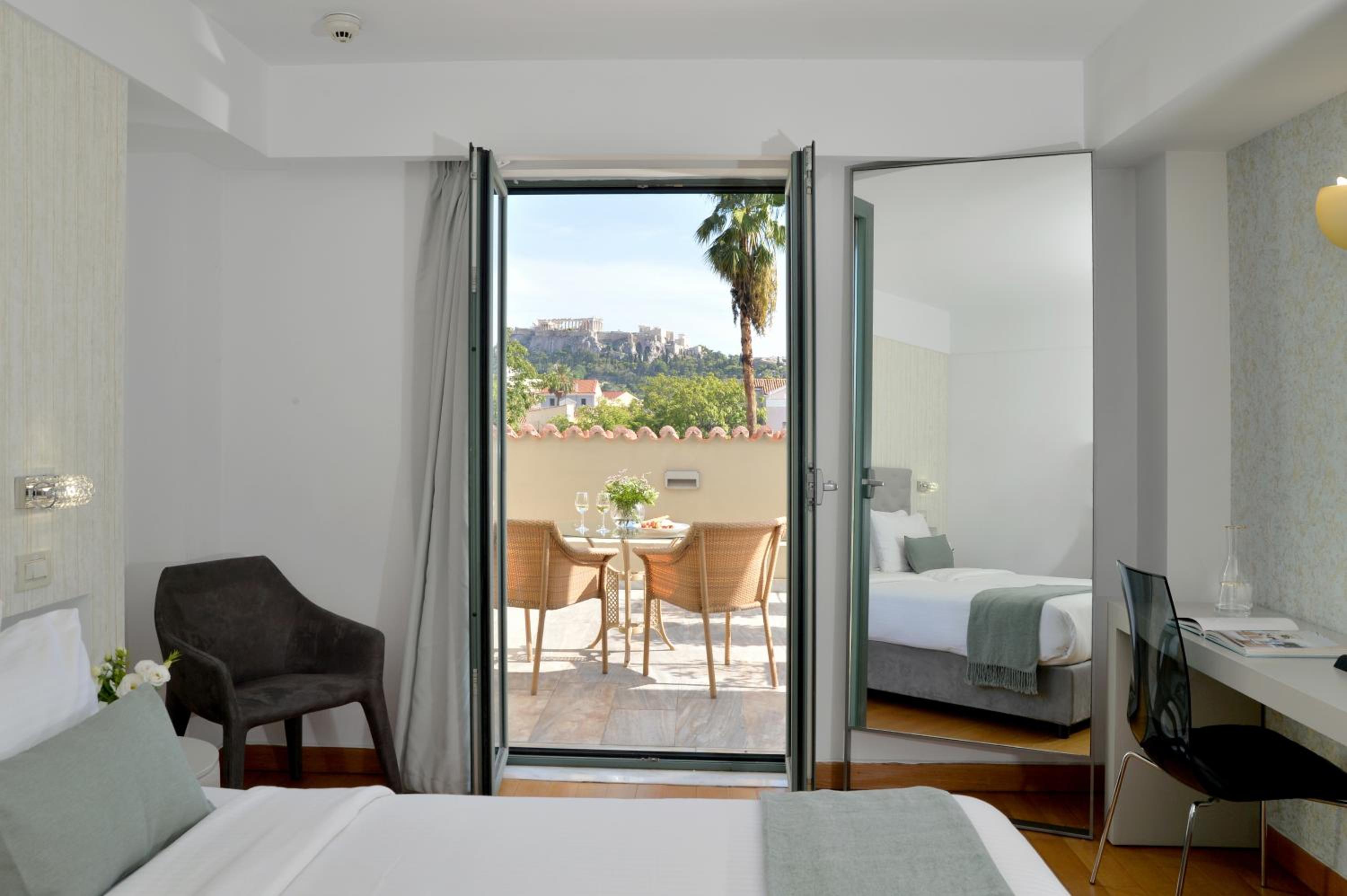 Deluxe Acropolis View Room thumbnail 6