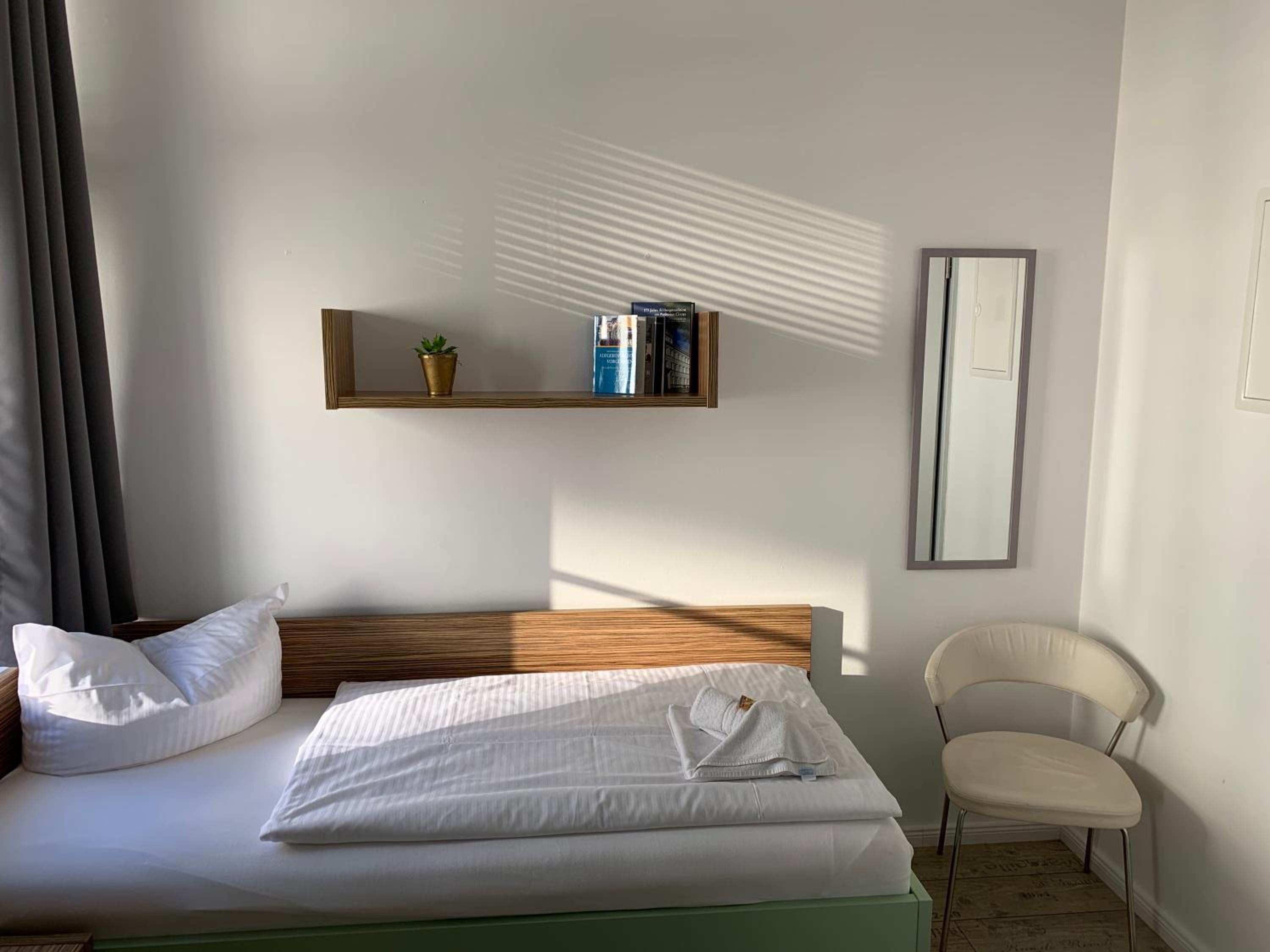 Double Or Twin Room With Shared Bathroom photo 1