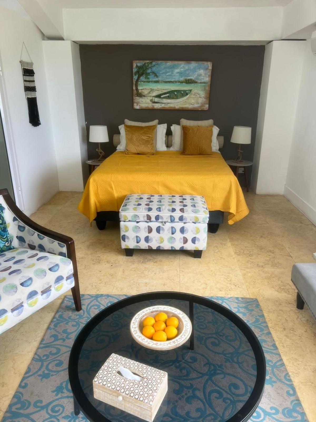 Deluxe Double Room with Side Sea View