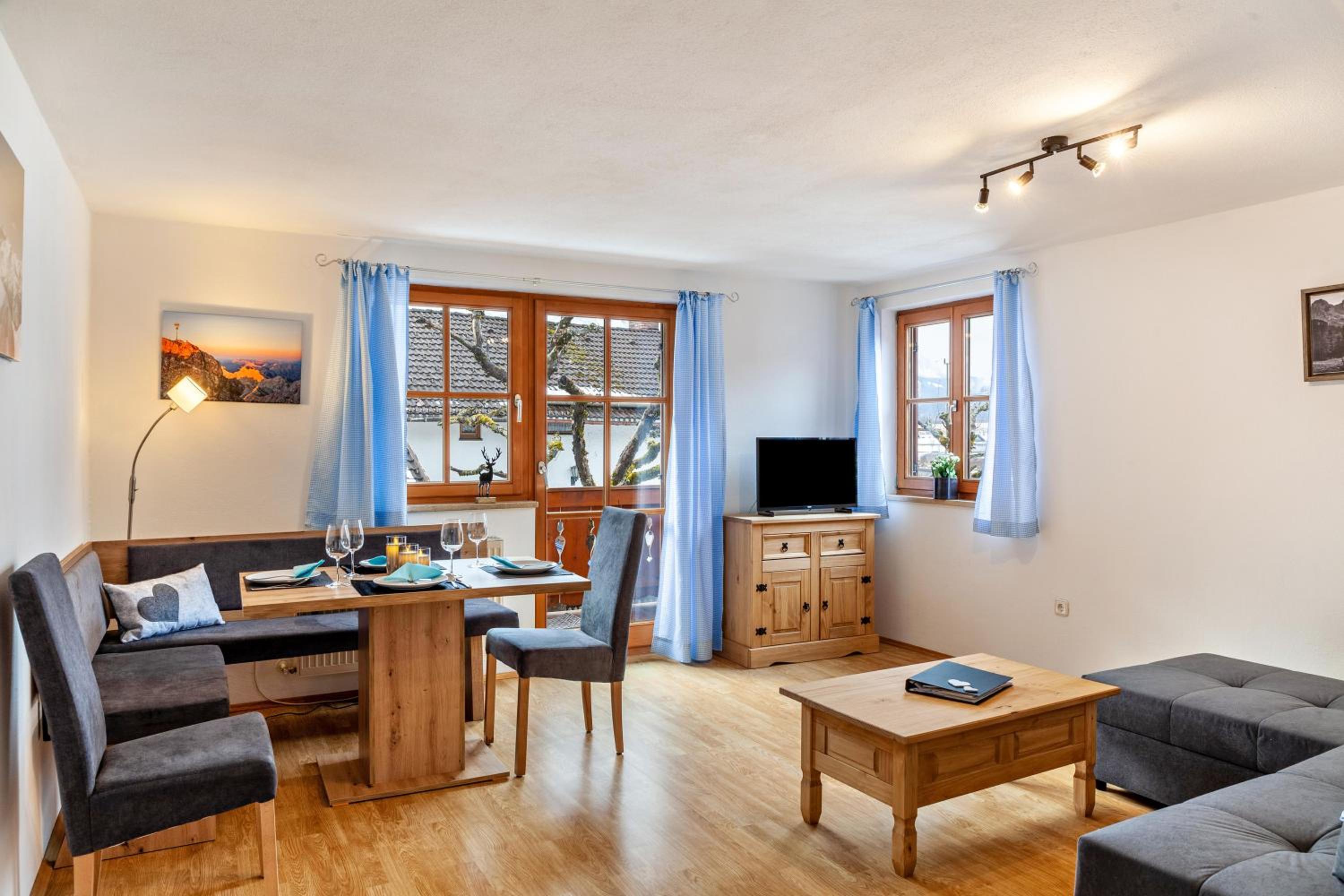 Superior One-Bedroom Apartment with Balcony