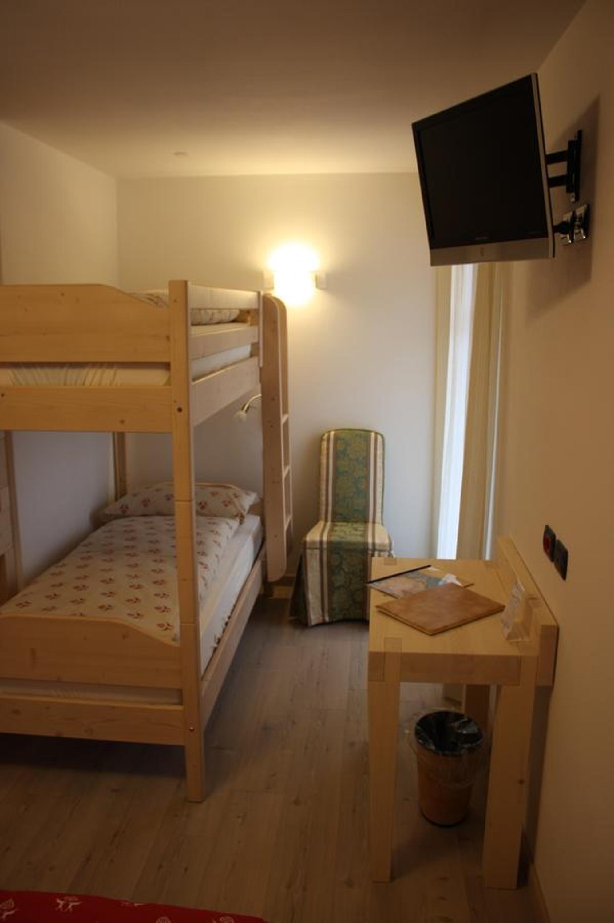 Quadruple Room with Balcony photo 3