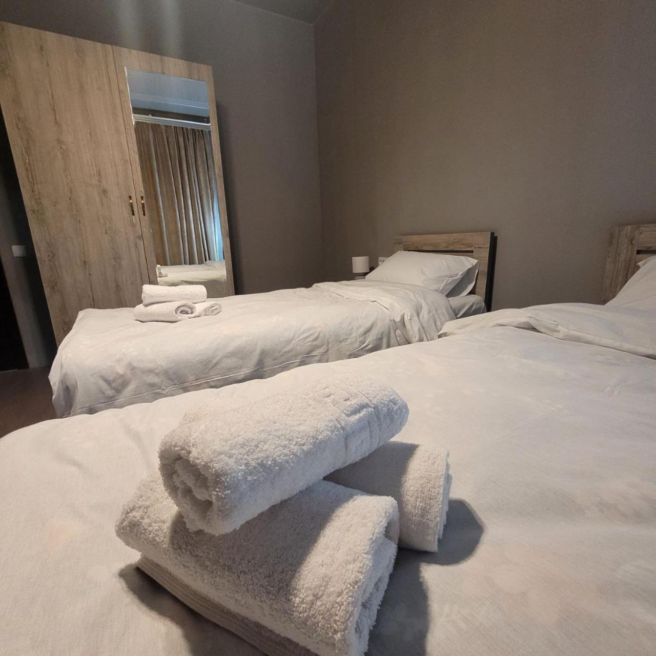 Triple Room with Bathroom photo 2
