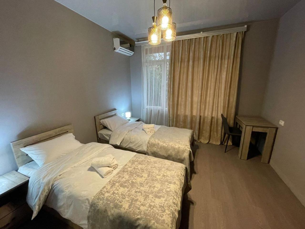 Twin Room with Bathroom photo 2