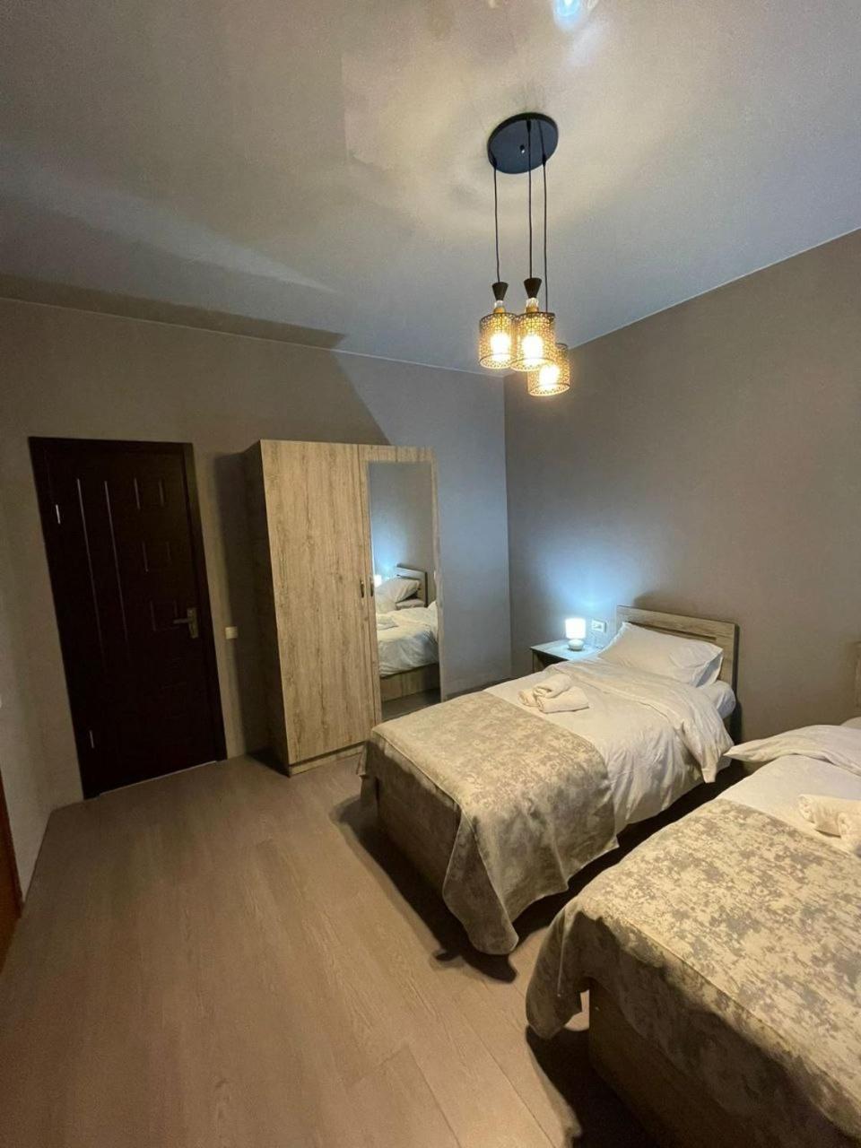Twin Room with Bathroom photo 1