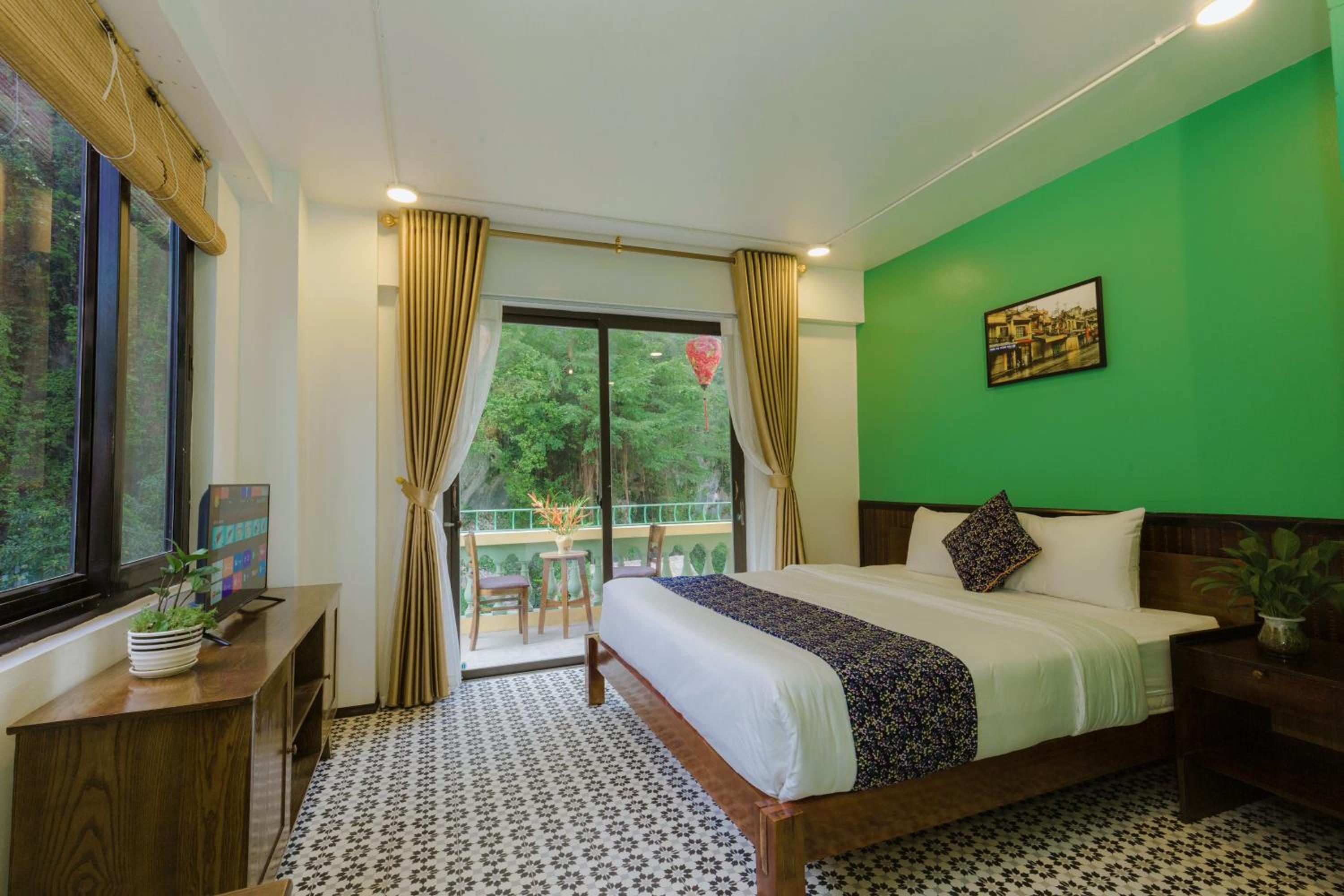 Double Room with Pool View