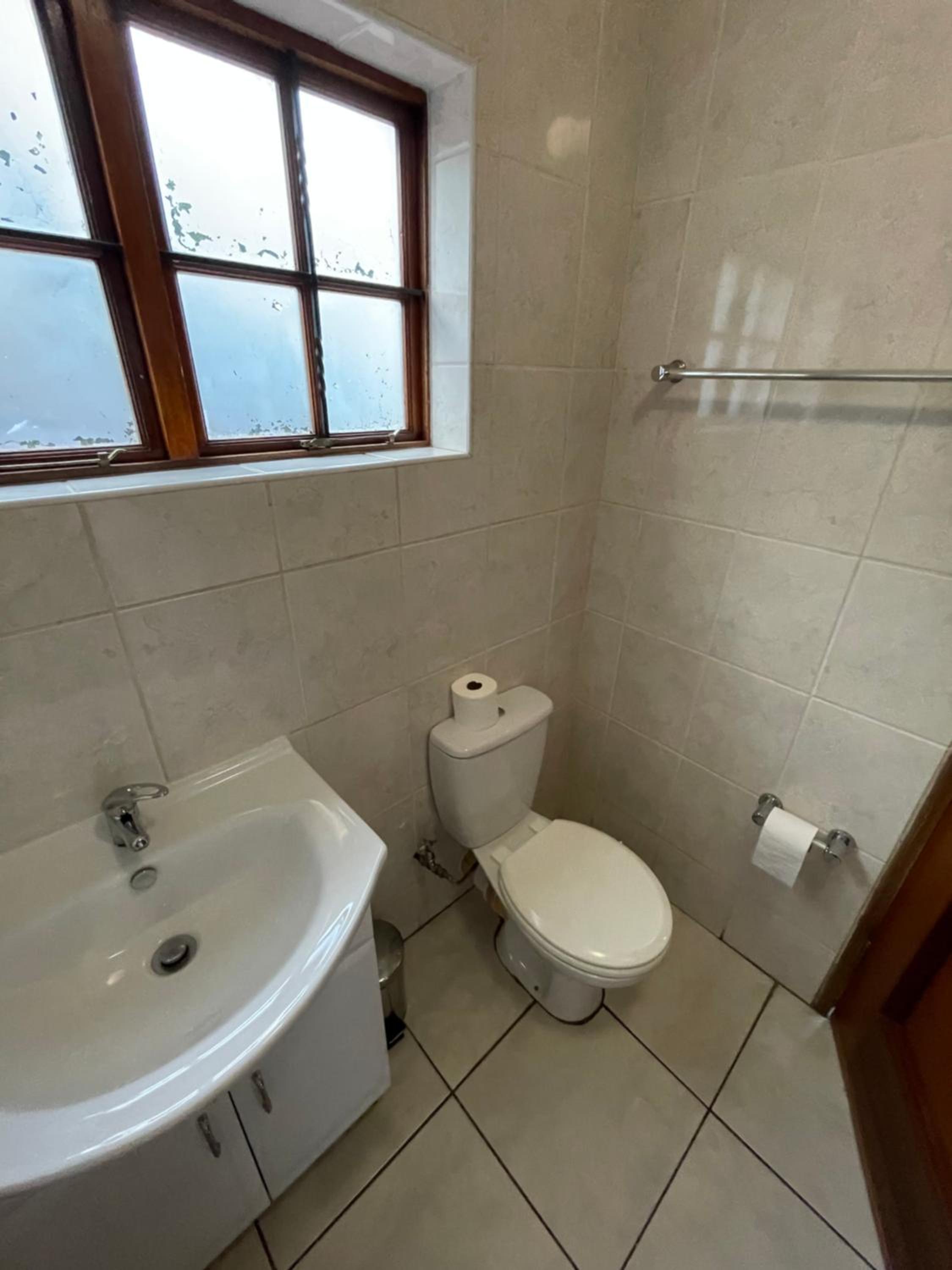 Deluxe Double Room with Shower photo 3