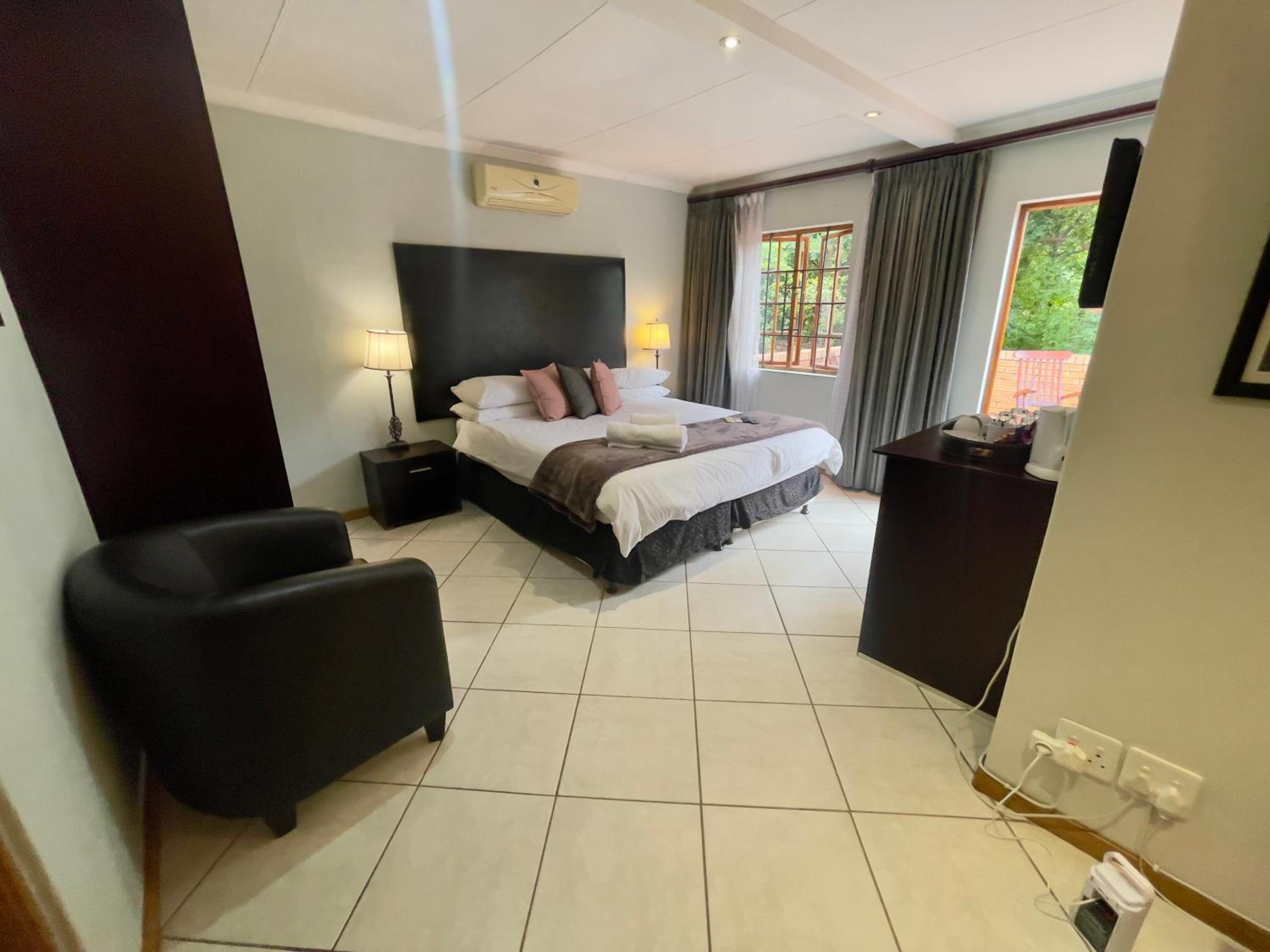 King Room with Mountain View photo 1