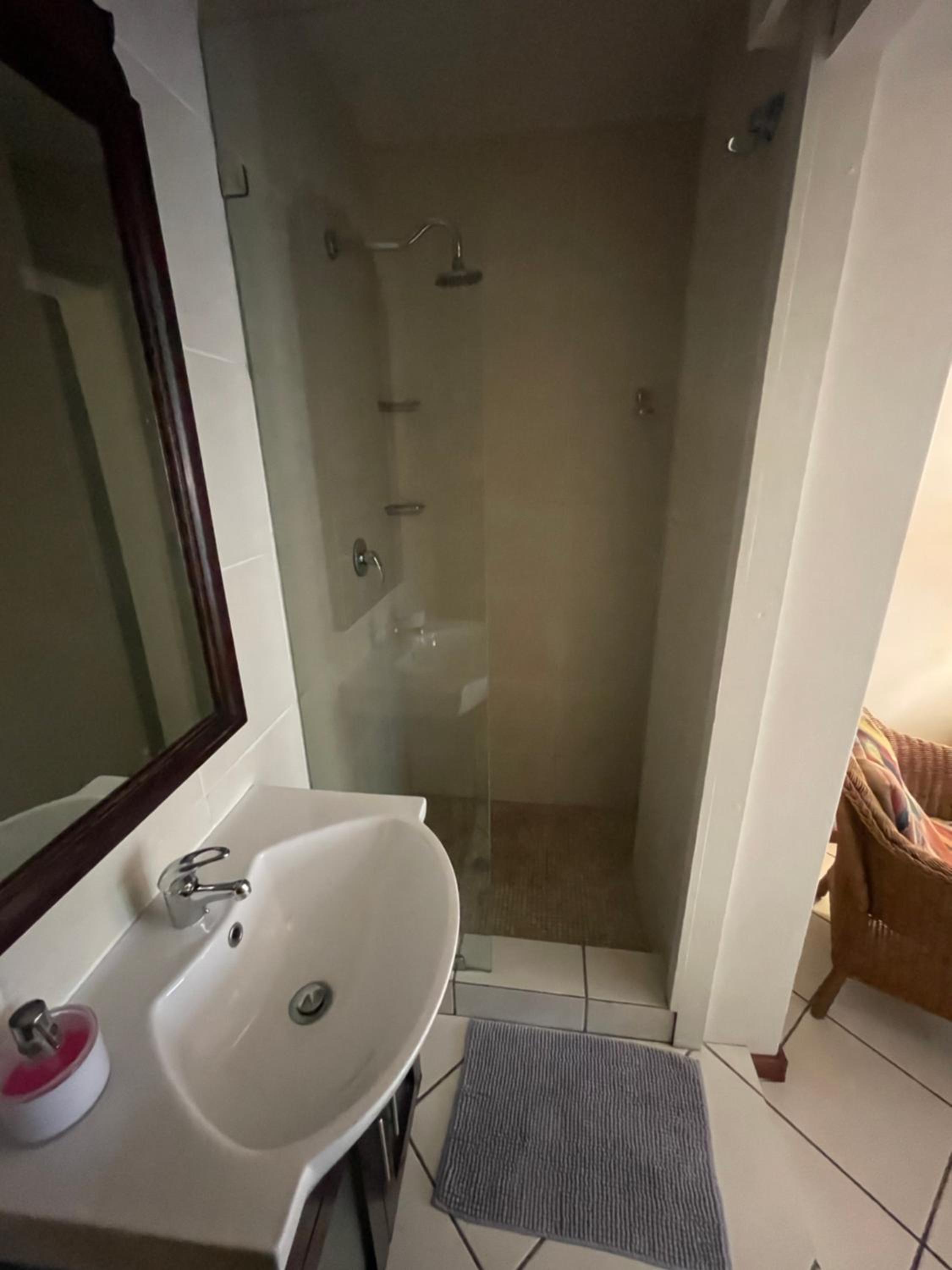 Double Room with Pool View photo 3