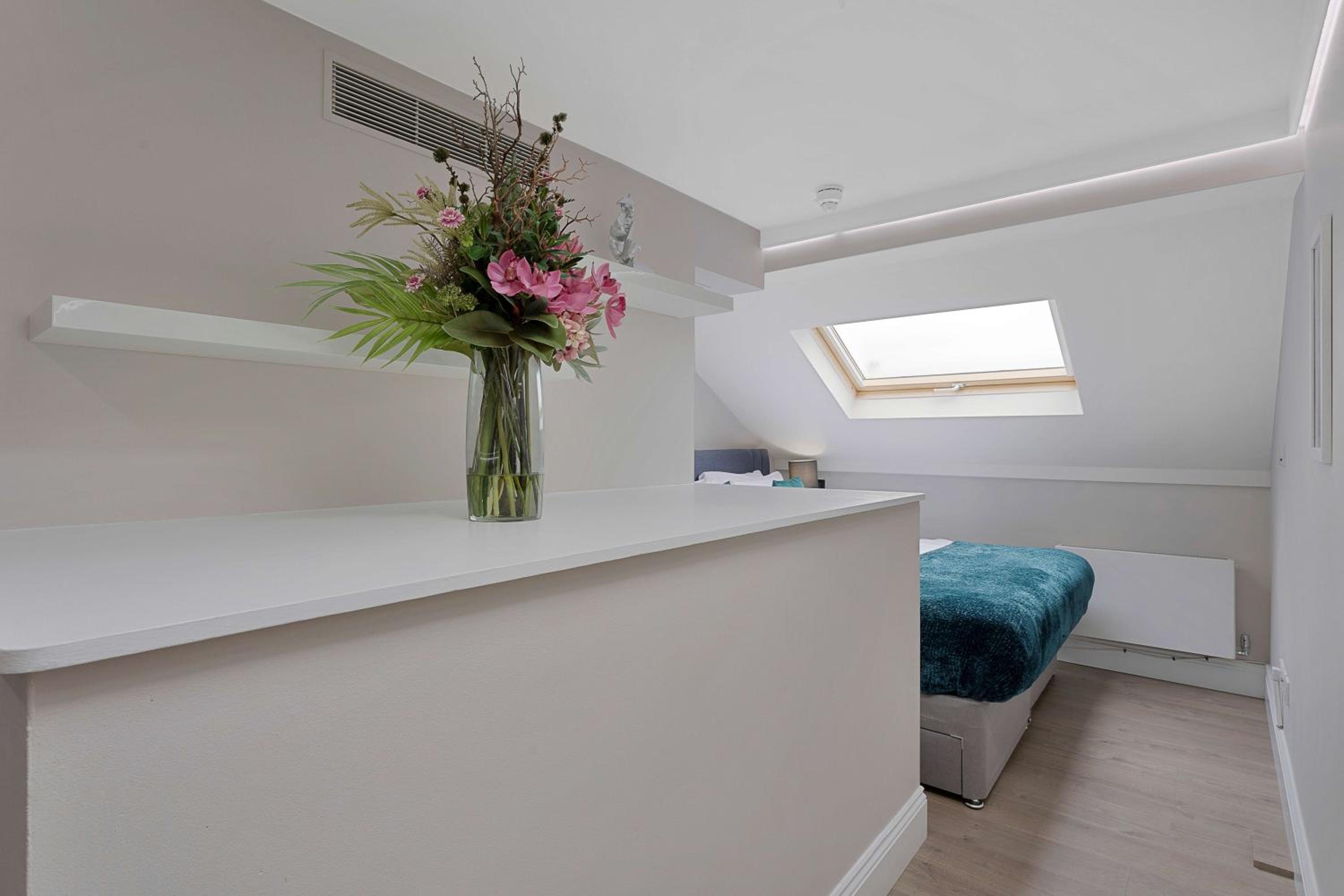 Family Studio Suite with Double Sofa Bed photo 3