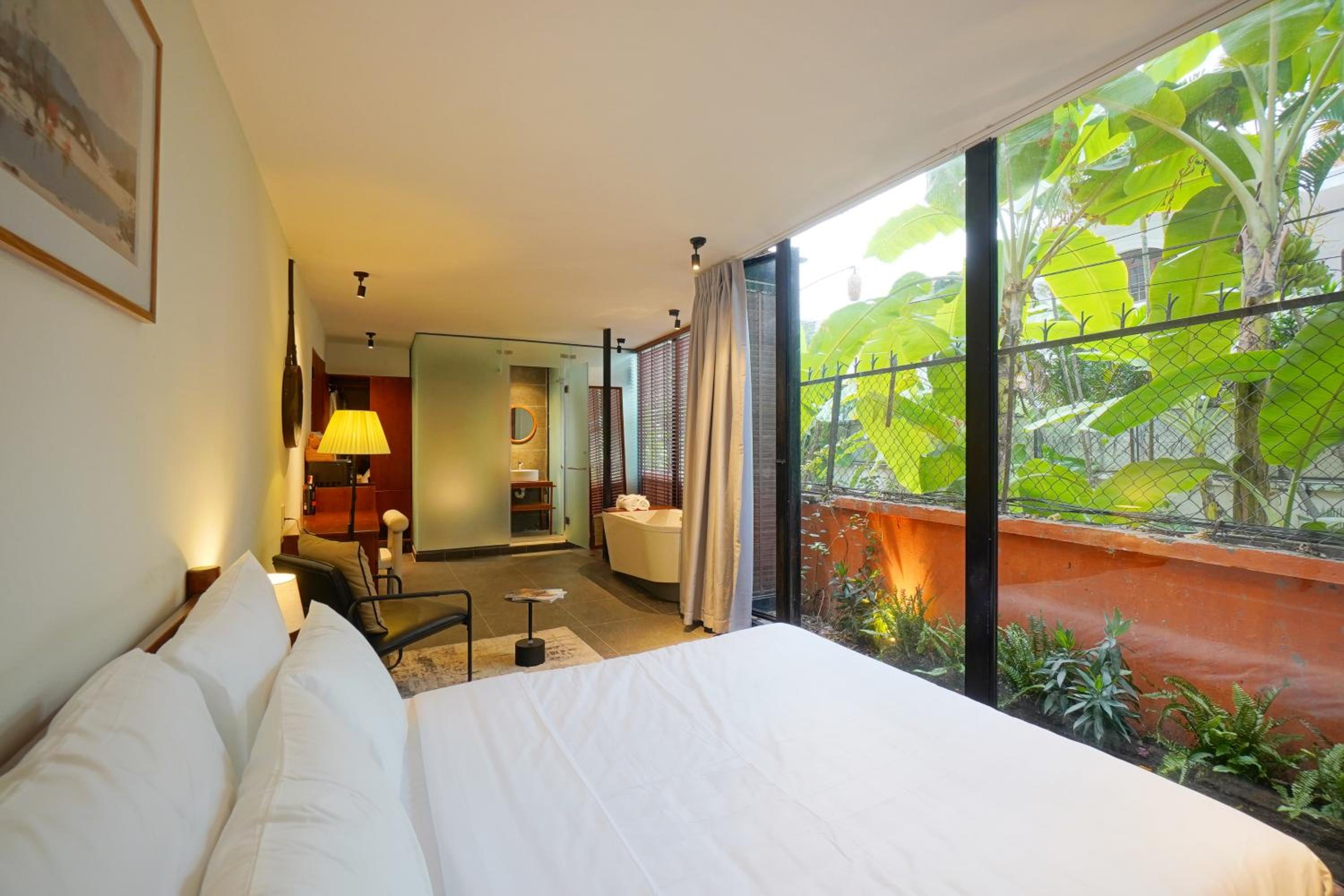 Suite with Spa Bath