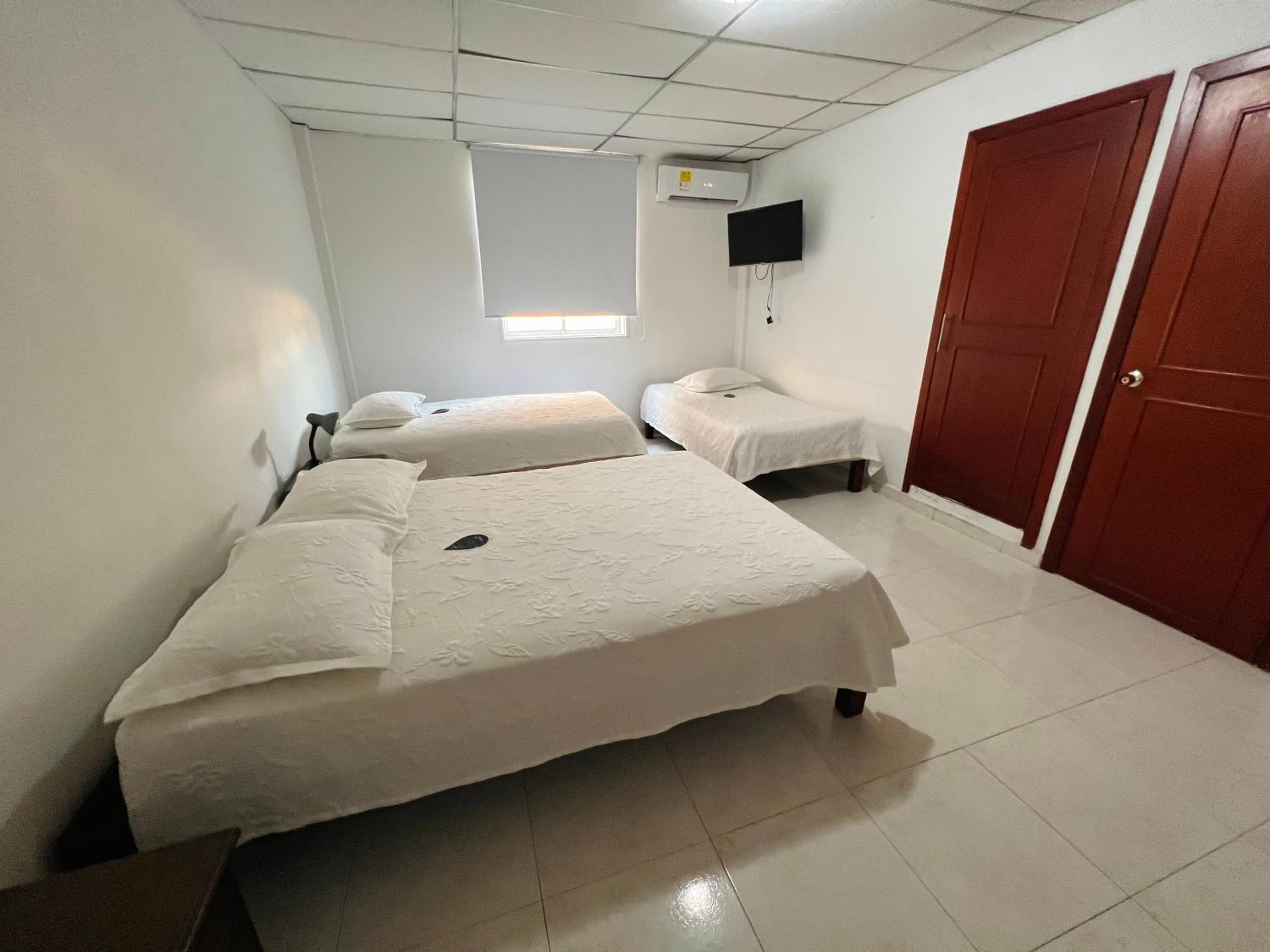 Standard Double or Twin Room - Photo 1