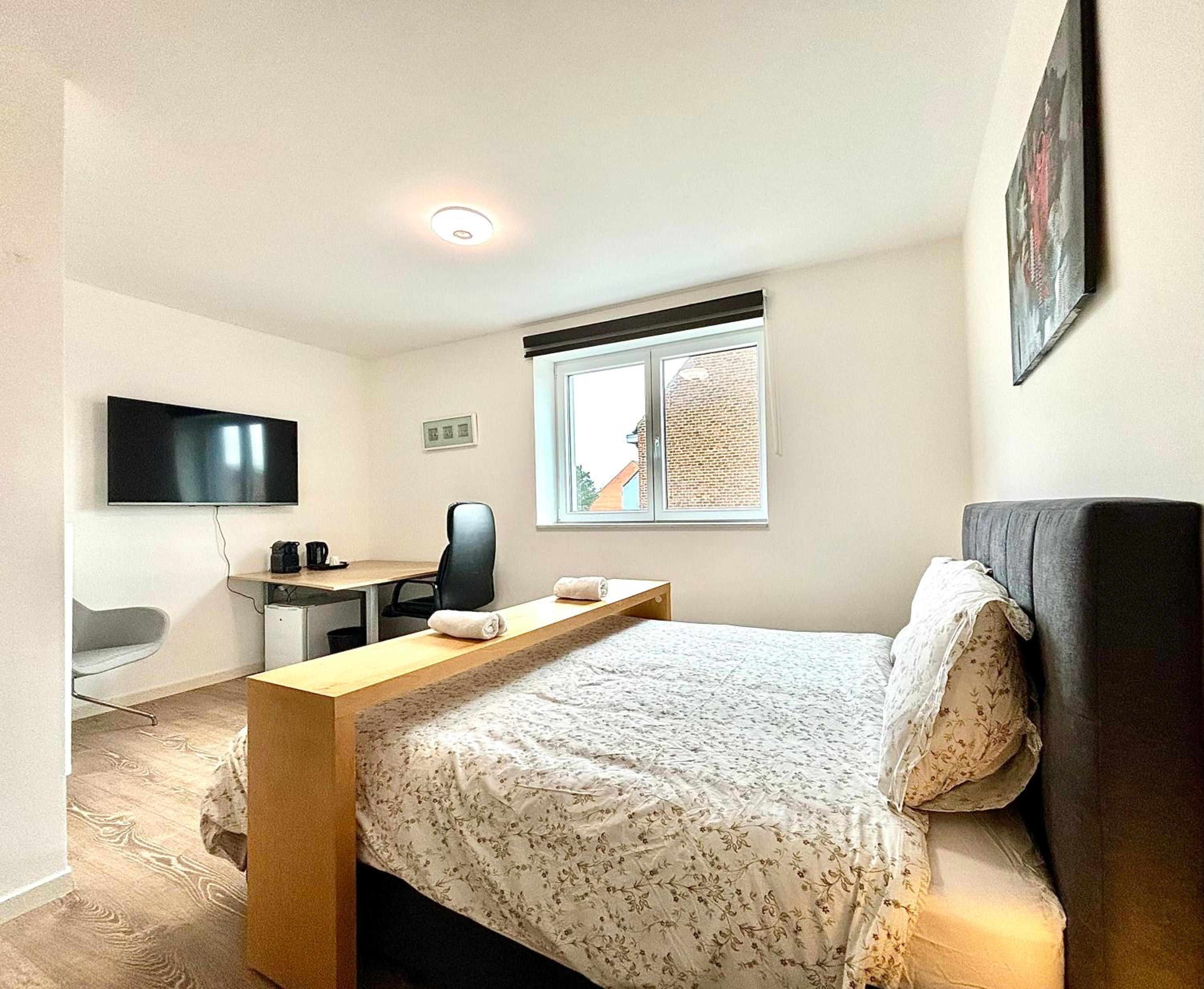 Deluxe King Room photo 2