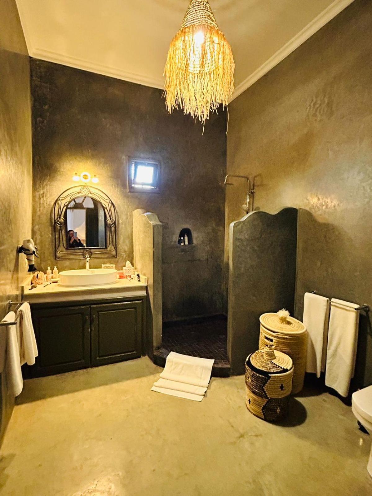 Suite - Photo 9
