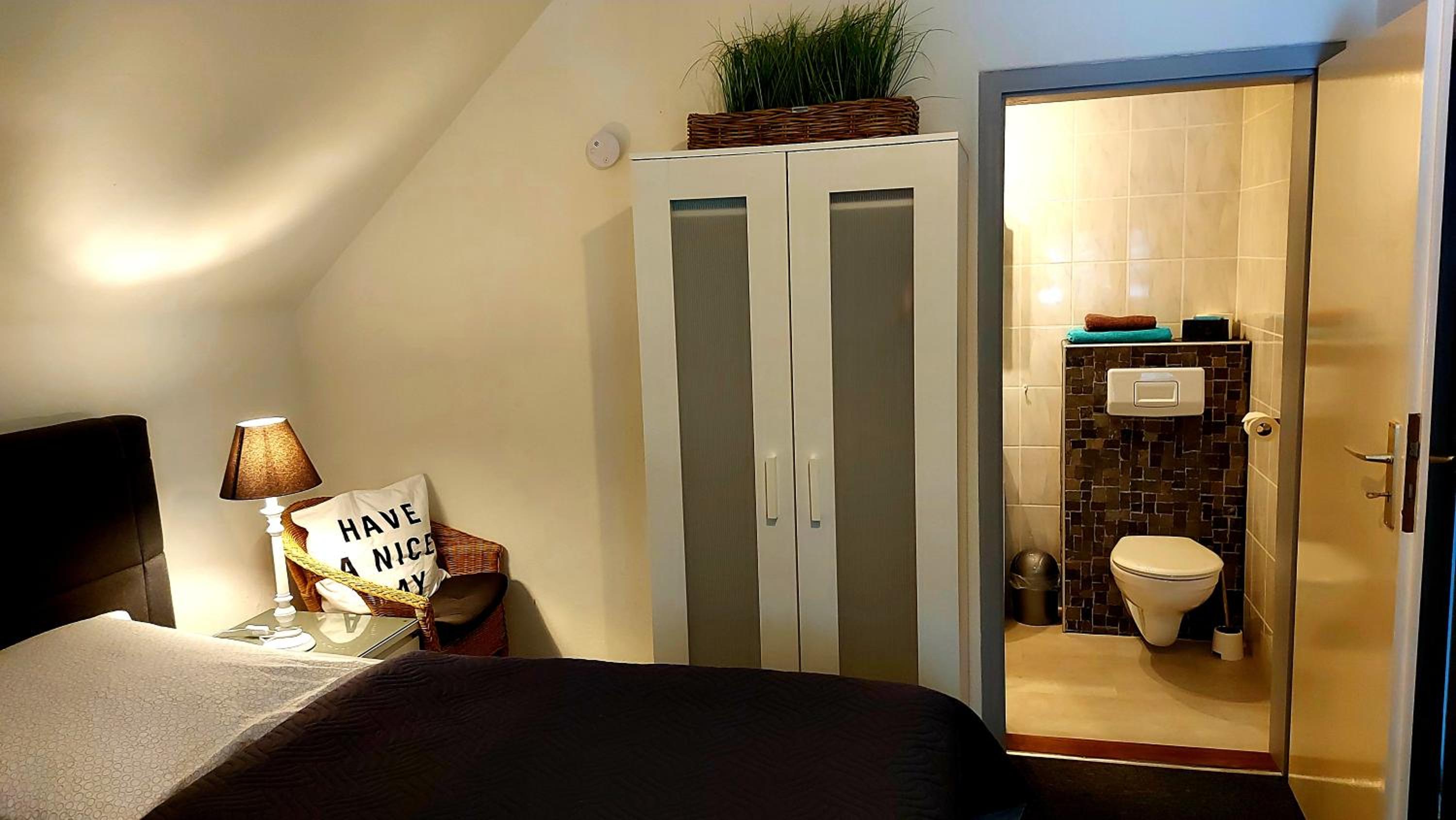 Double Room with Private Bathroom photo 3