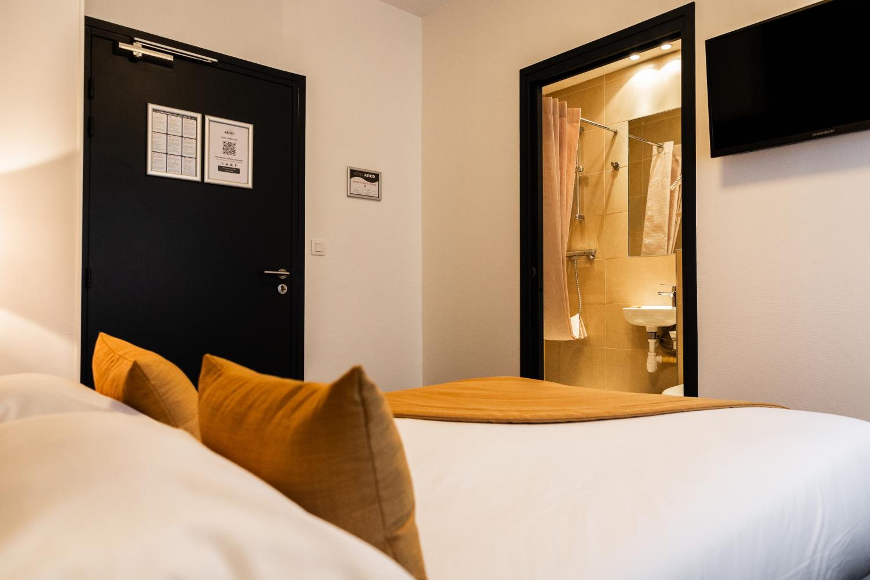 Small Double Room photo 3