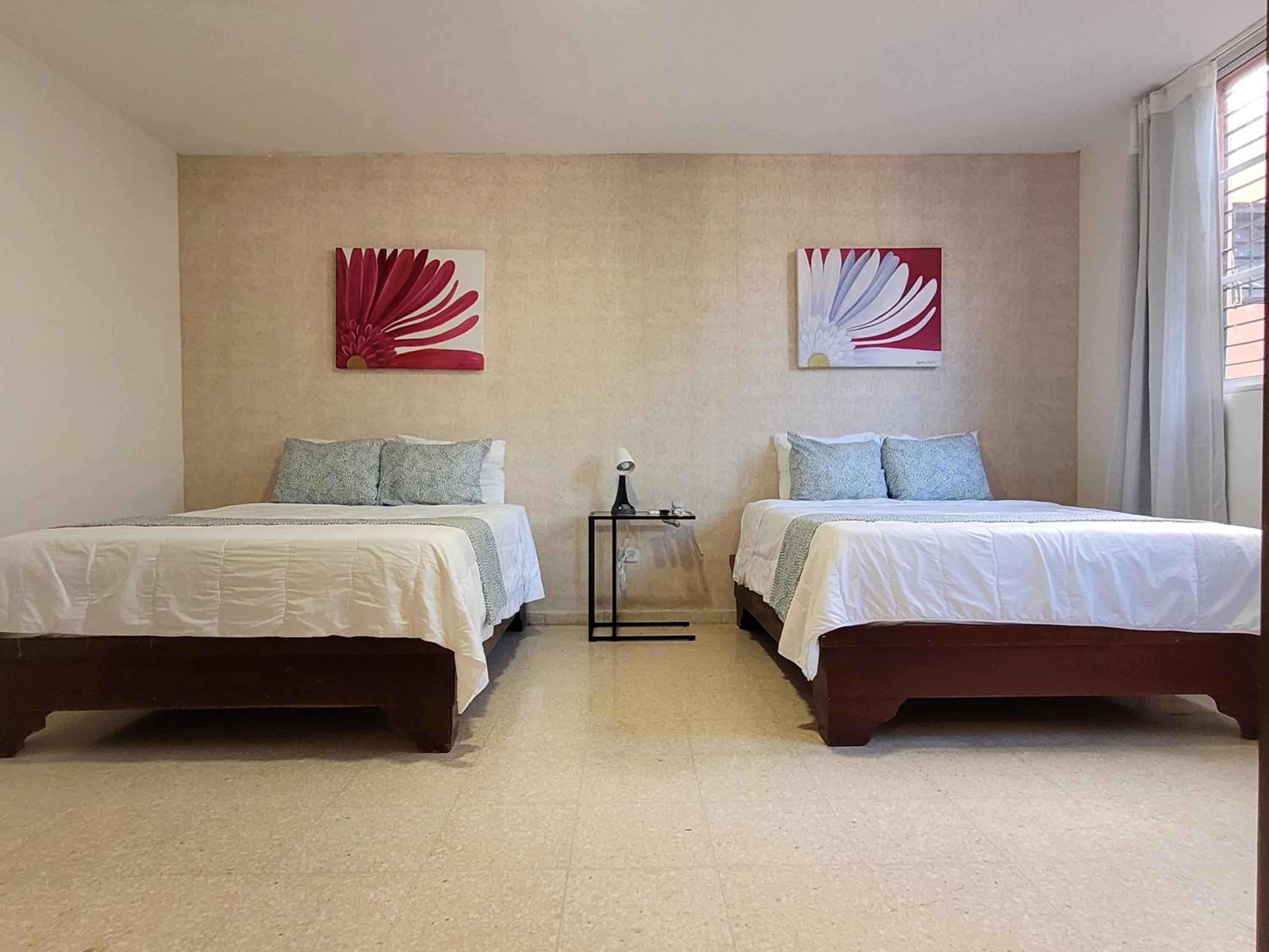 Queen Room with Two Queen Beds photo 3