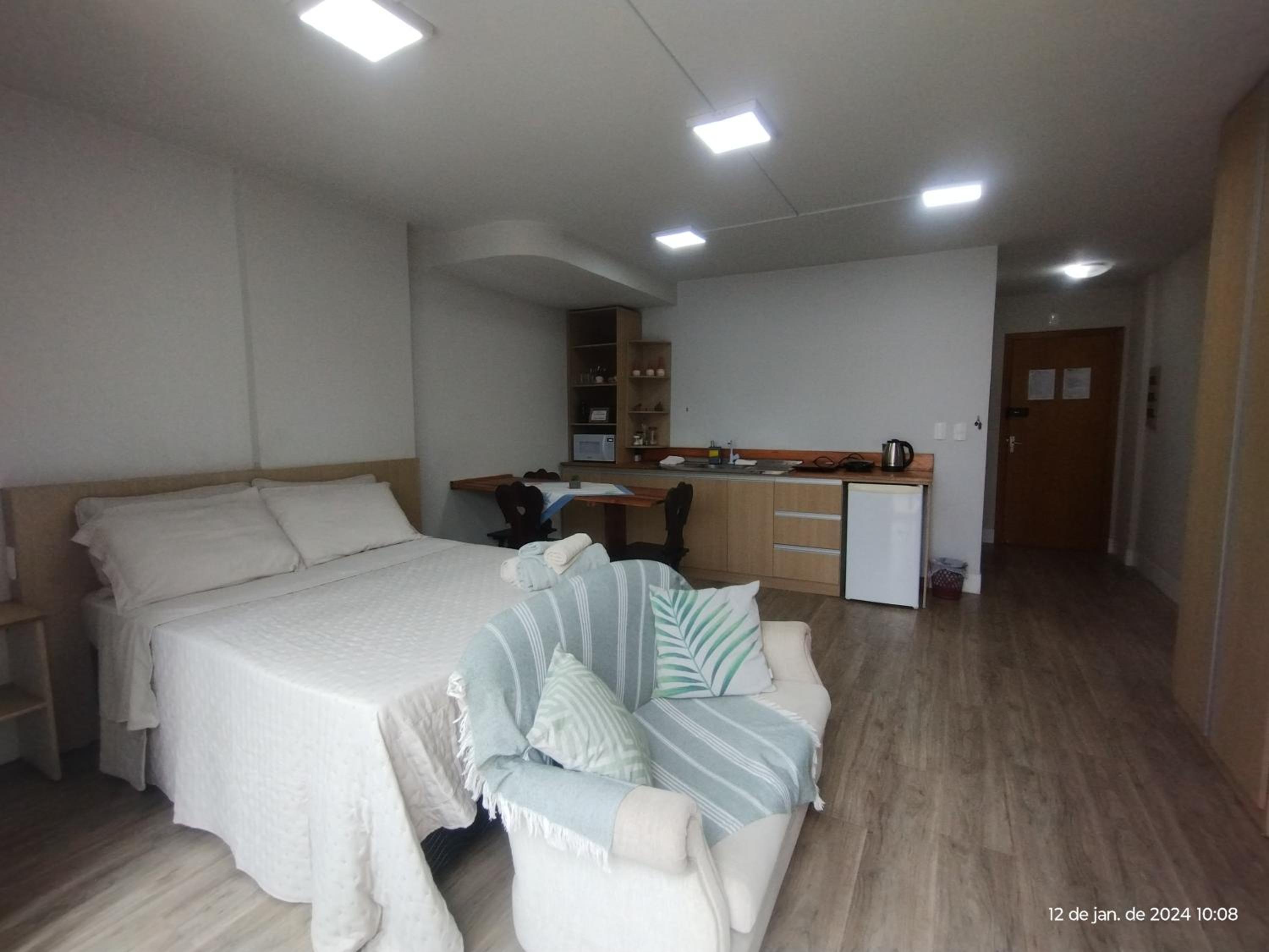 Studio Apartment photo 2