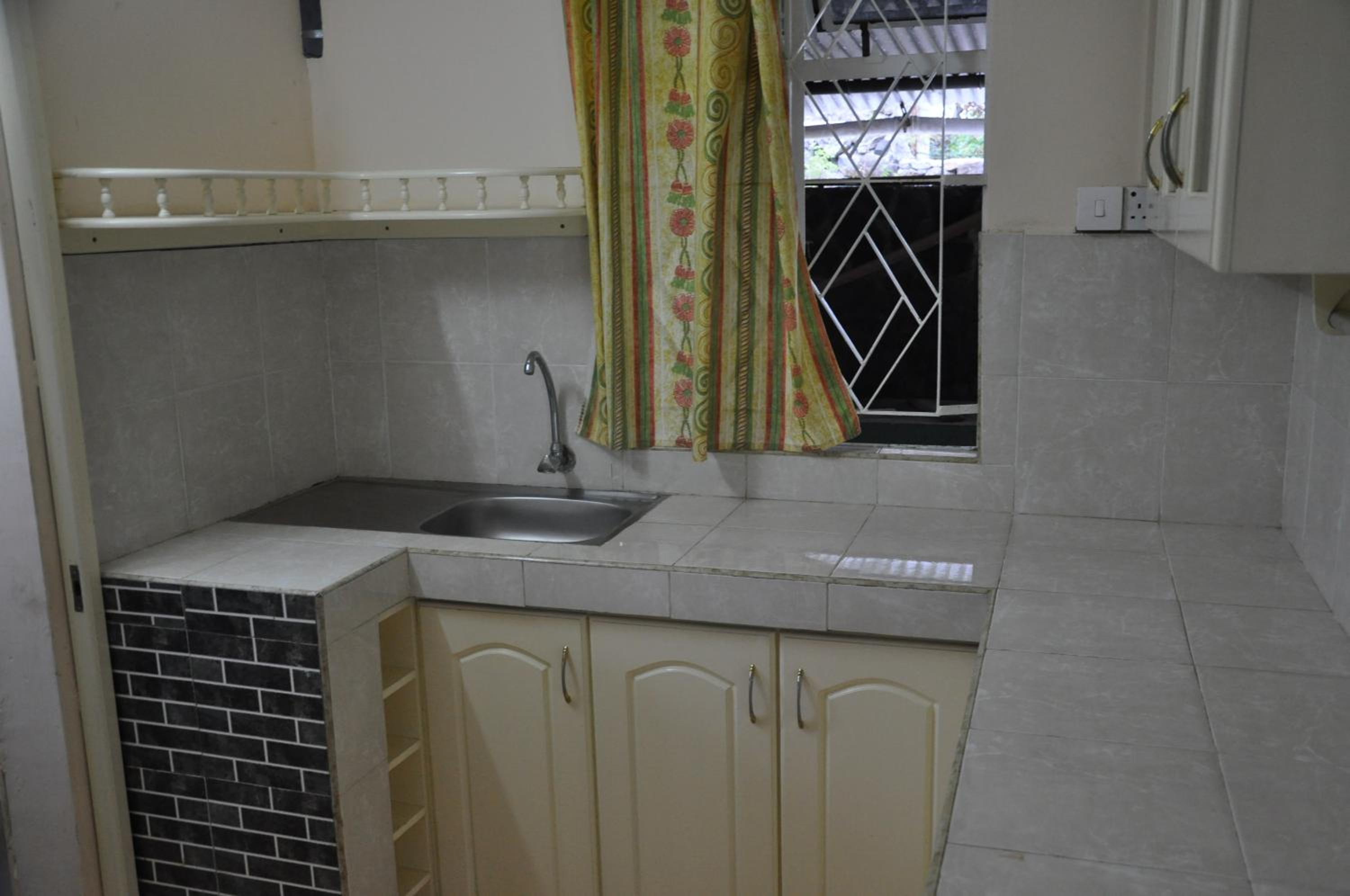Apartment with Sea View - Photo 3