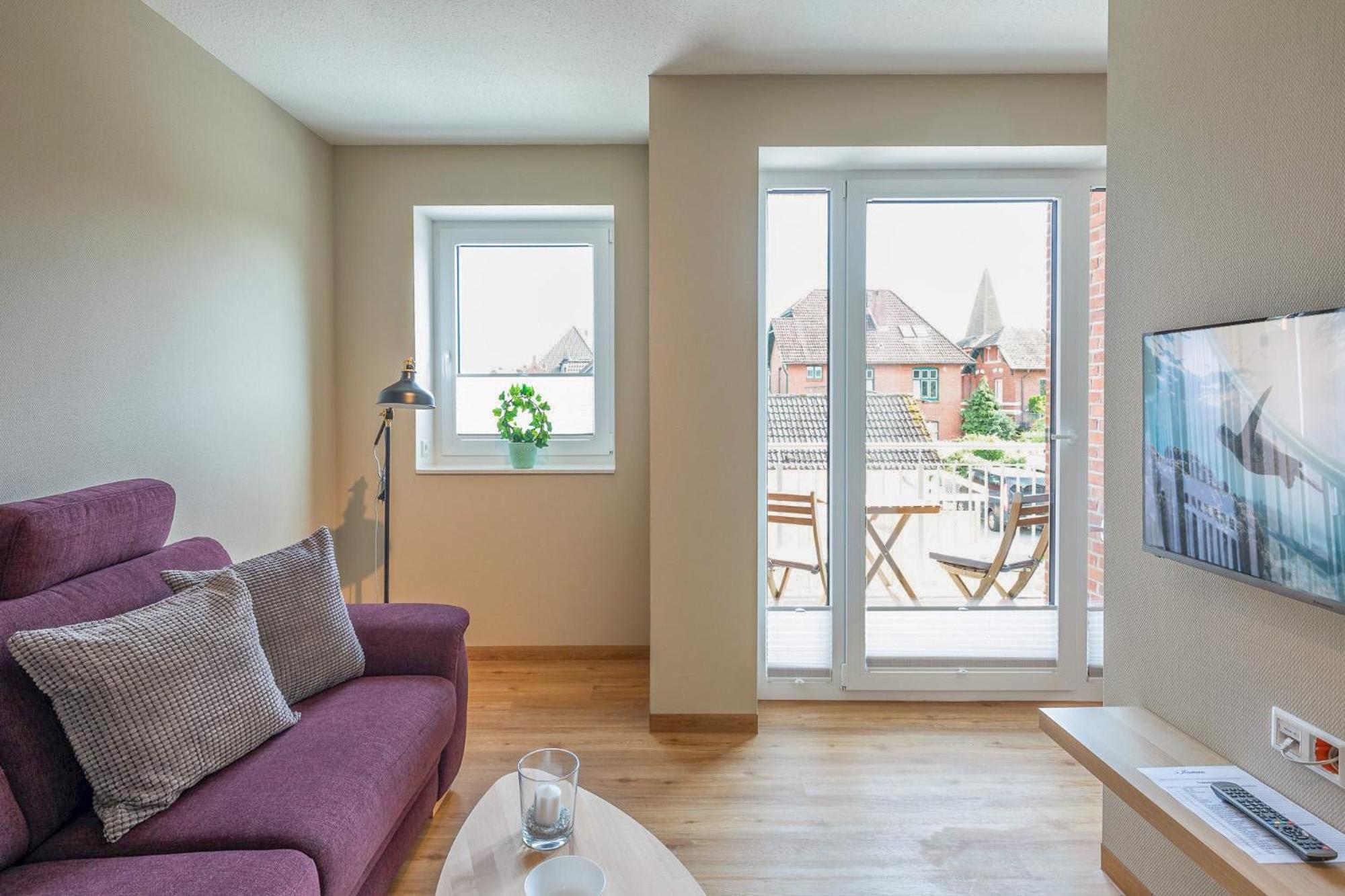 Apartment with Balcony photo 1
