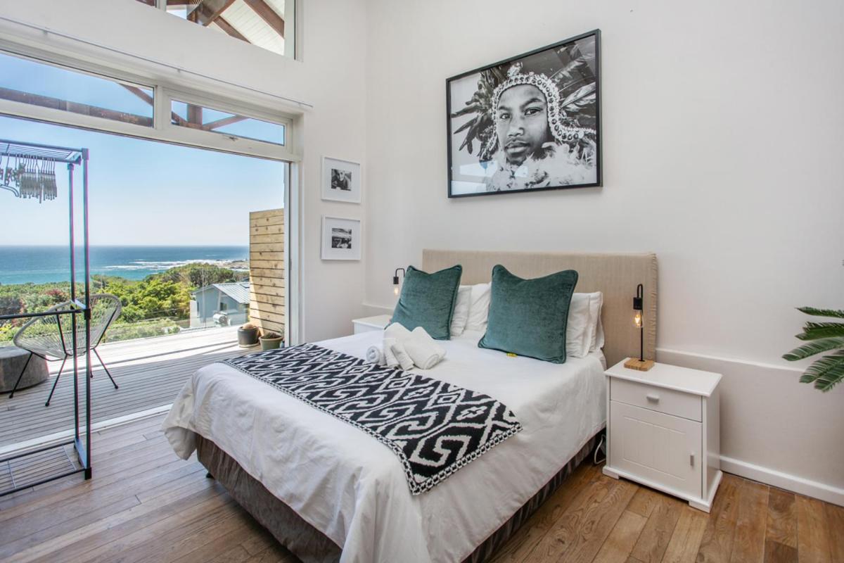 Deluxe Double Room with Balcony and Sea View photo 1