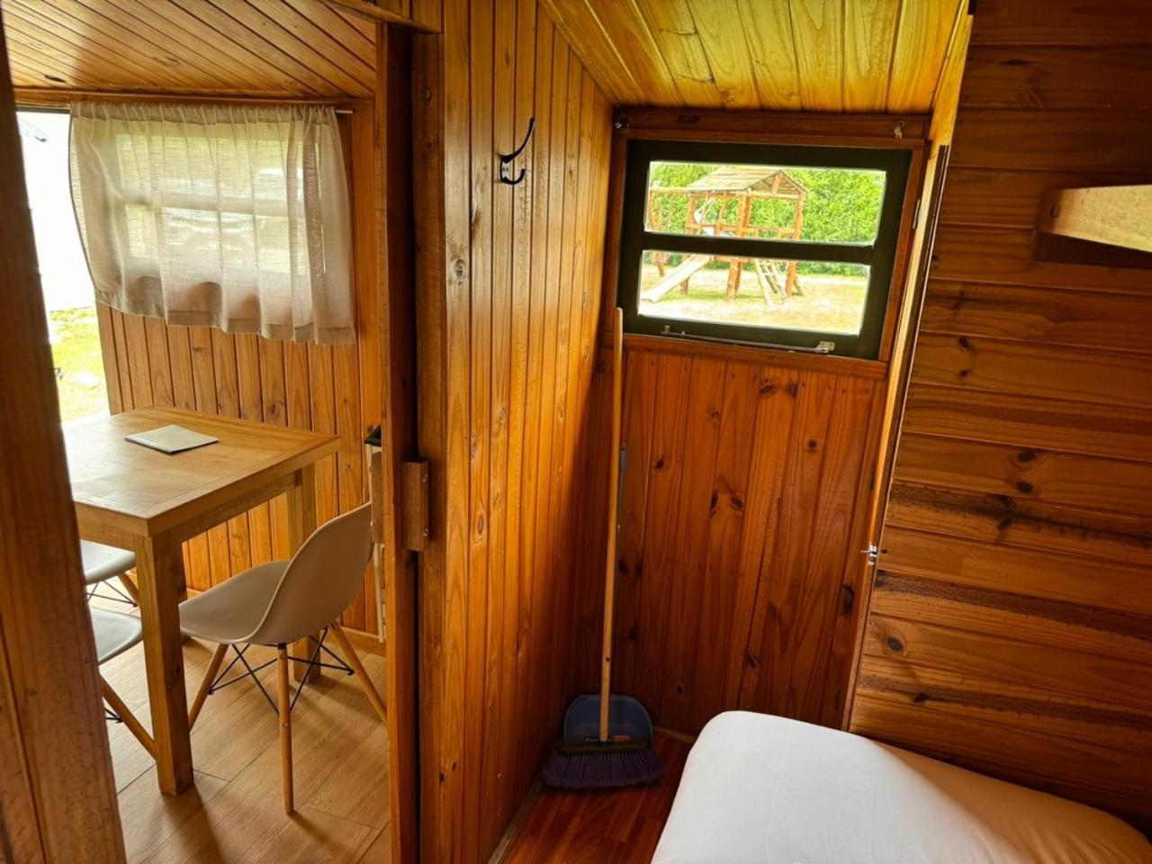 Mobile Home photo 3