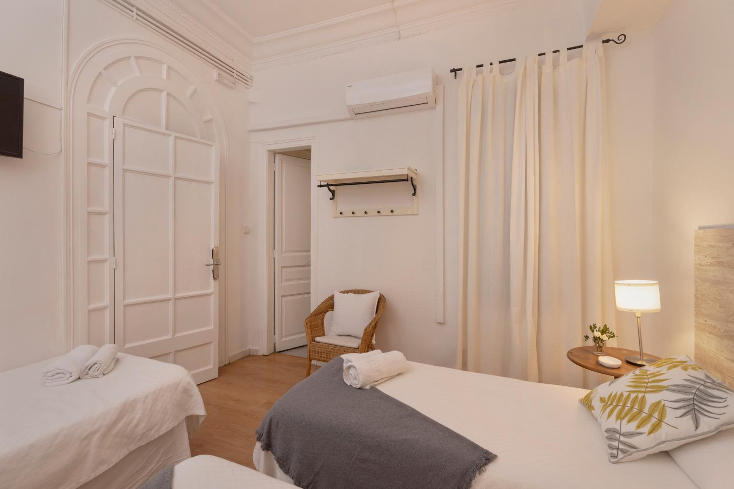 Double Room with Shower photo 3