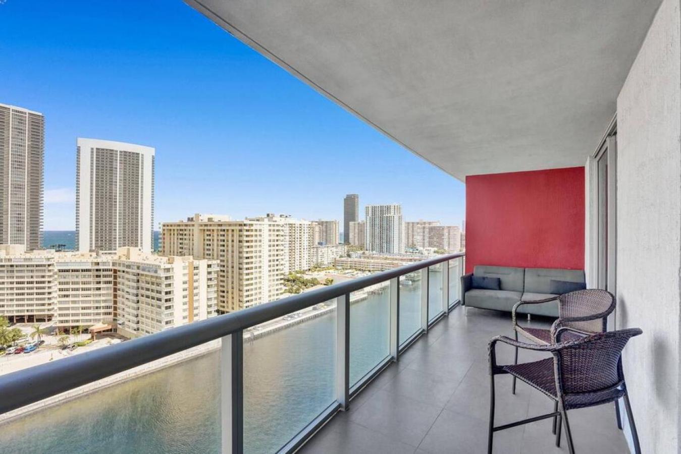 Apartment photo 2
