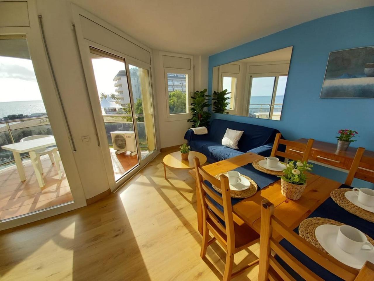 Apartamento de Dos Habitaciones con Vista al Mar