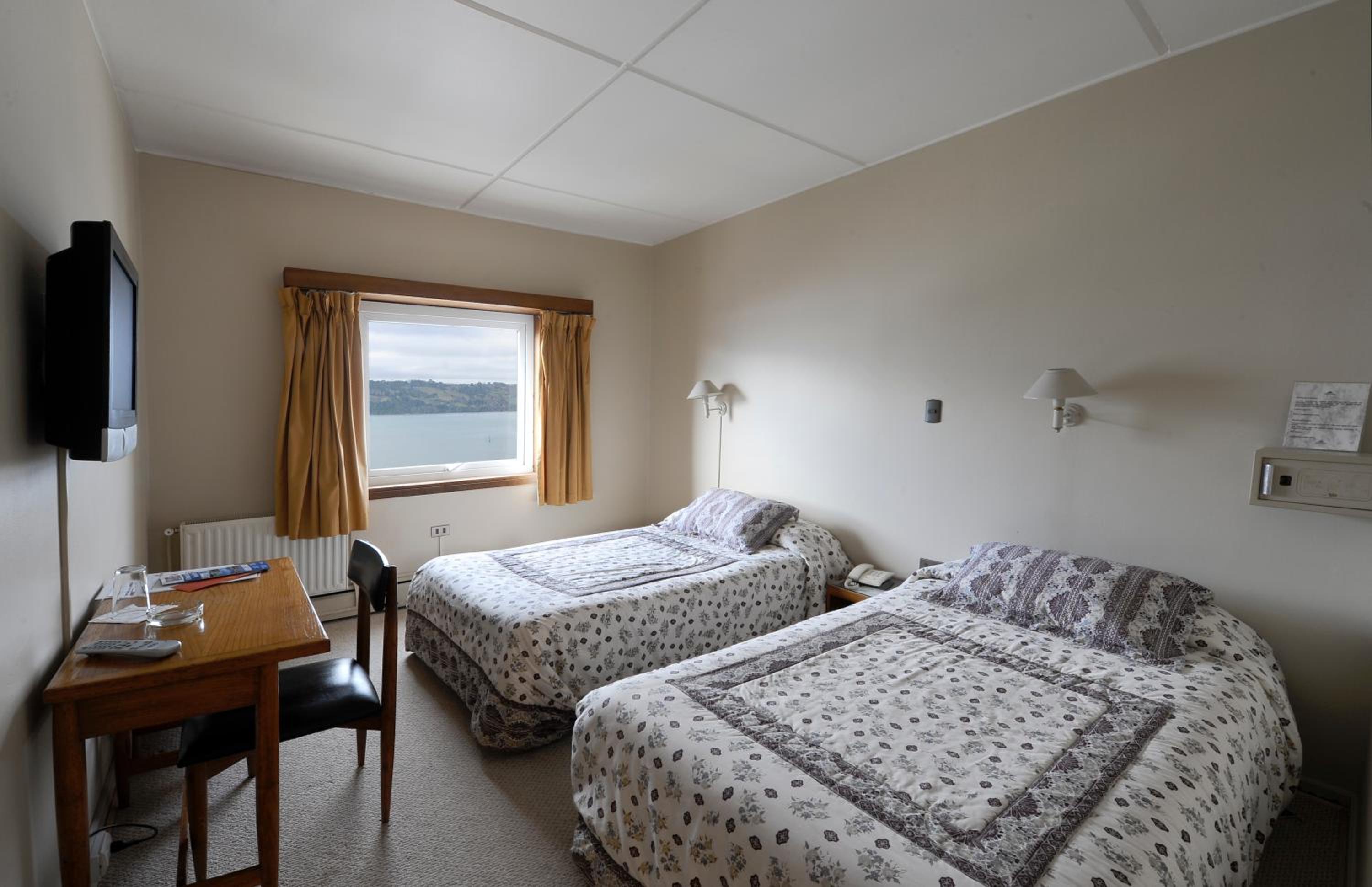 Standard Twin Room photo 1