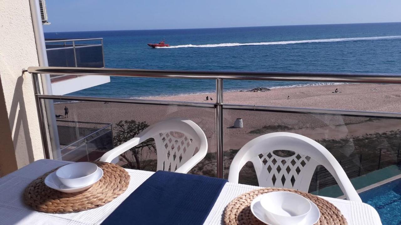 Three-Bedroom Apartment with Sea View photo 2