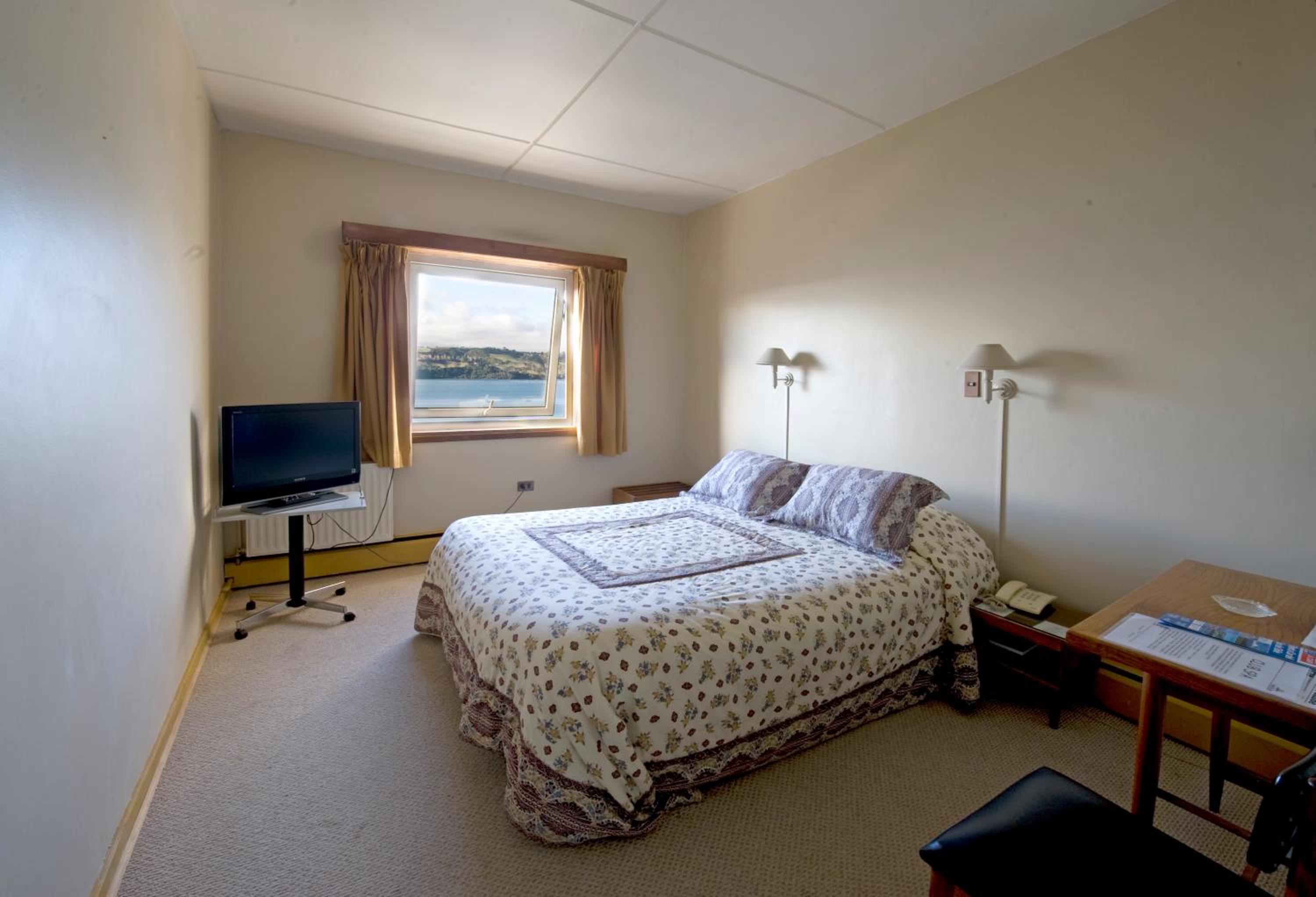 Standard Double or Twin Room photo 3