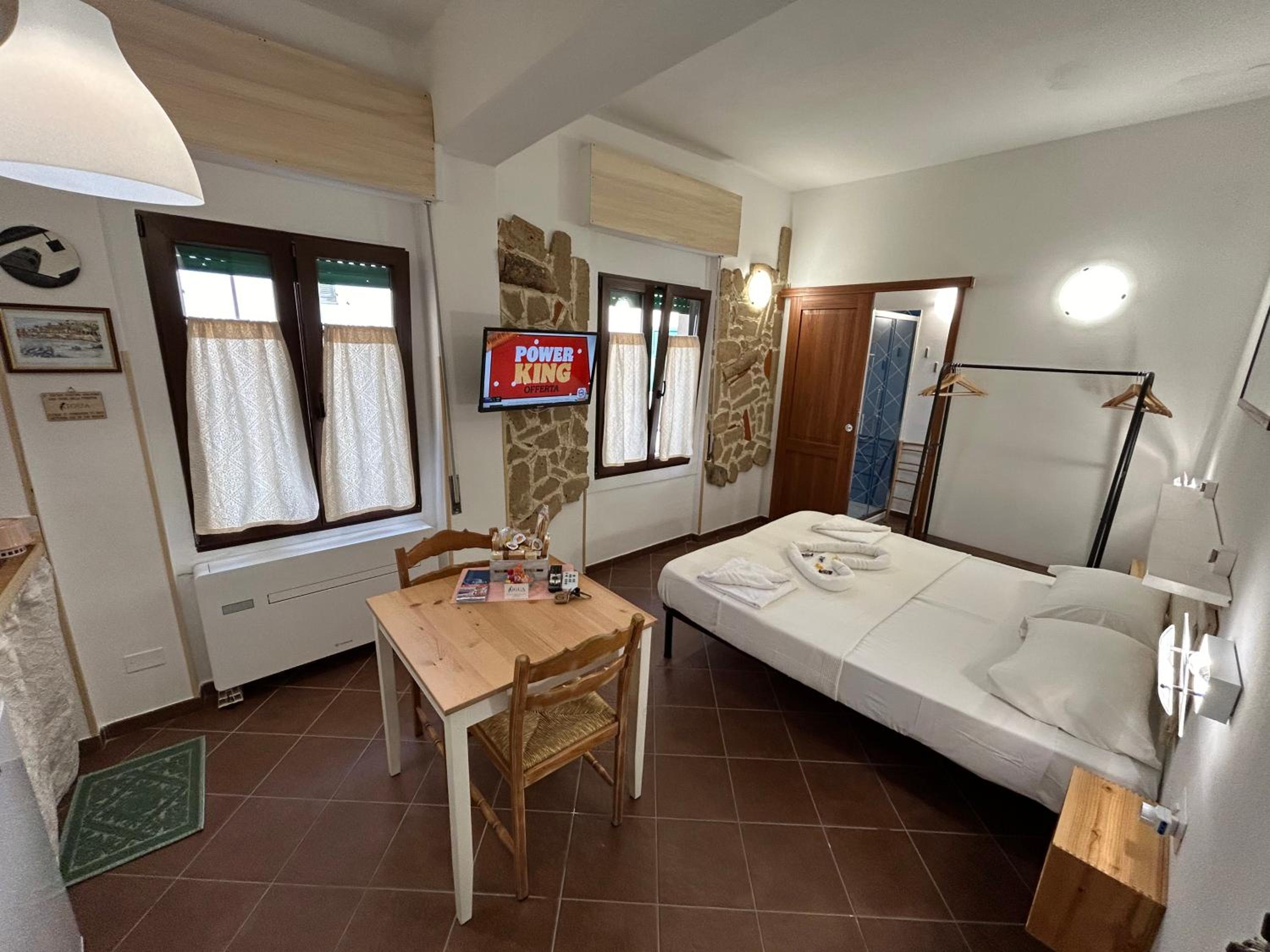 Double Room - Photo 22