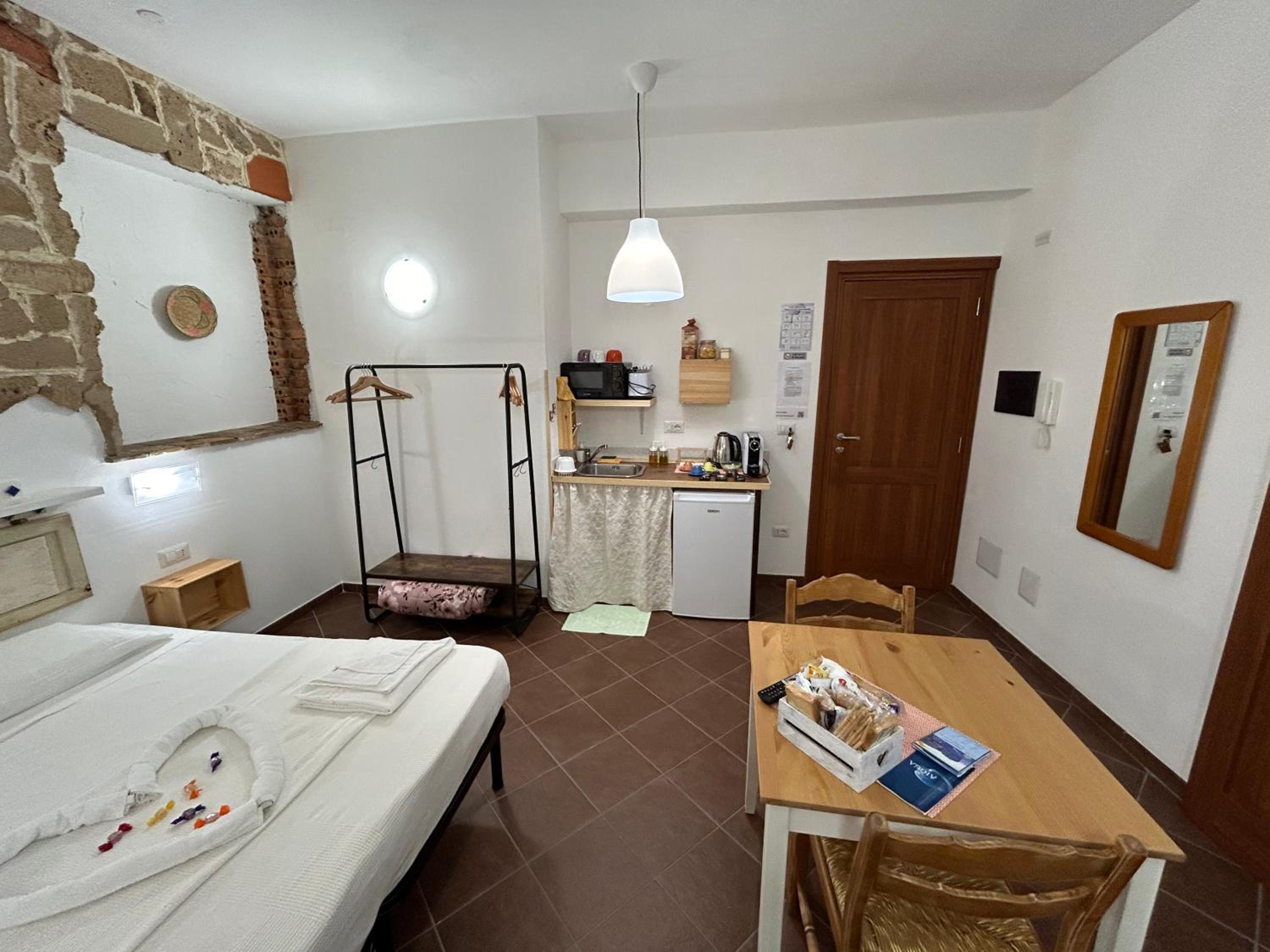 Double Room - Photo 21