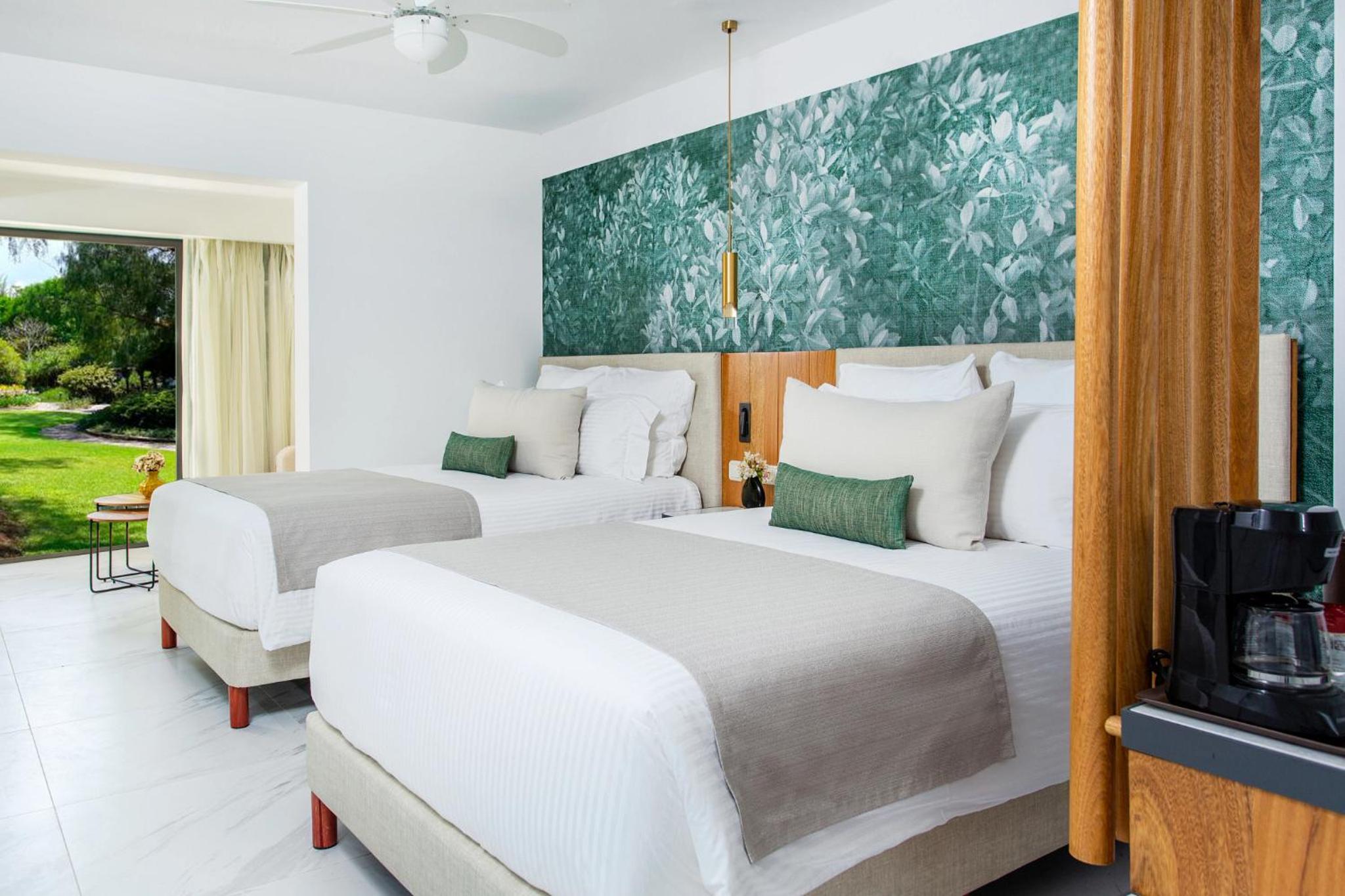 Junior Double Suite with Pool View