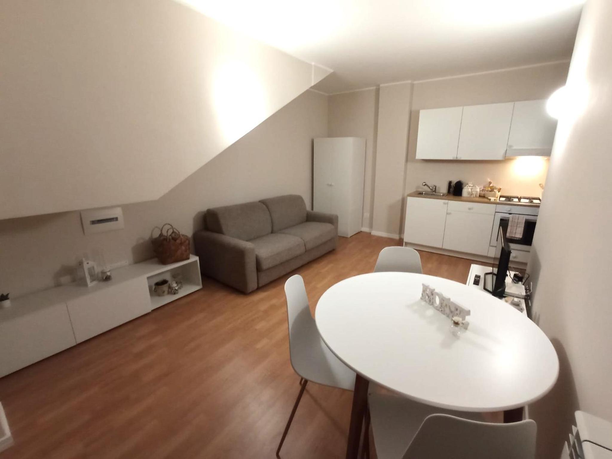 One-Bedroom Apartment photo 1