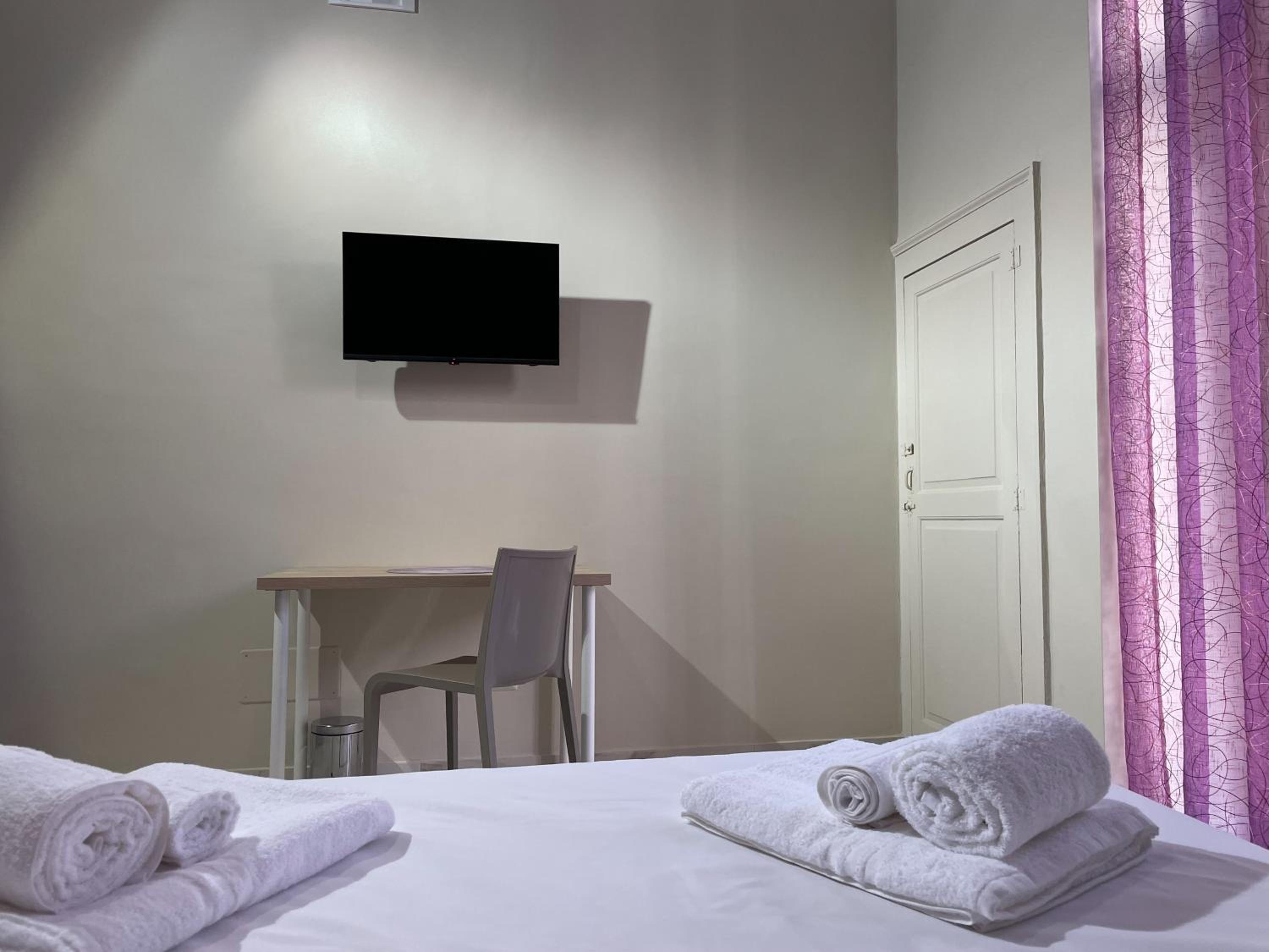 Double Room With Private Bathroom