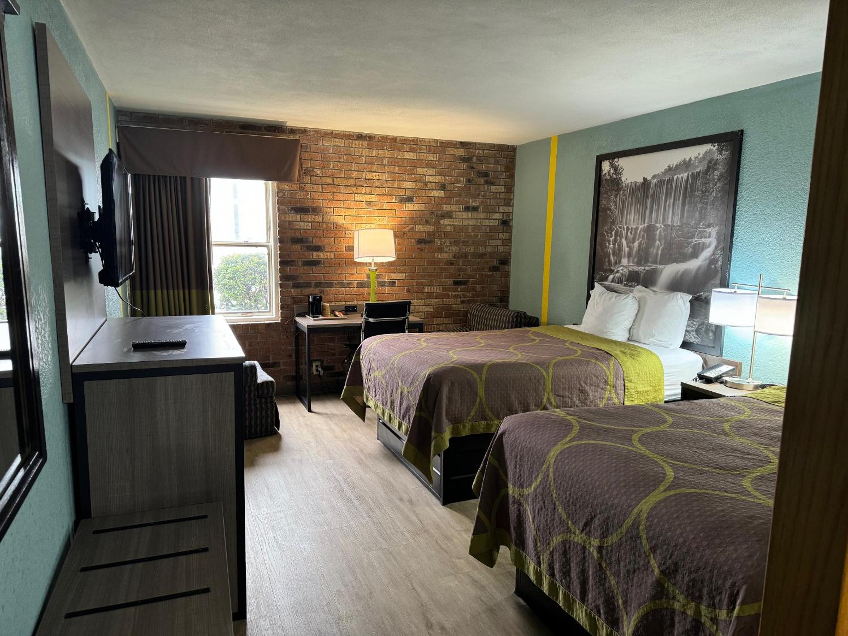 Double Room - Non-Smoking  - Photo 1