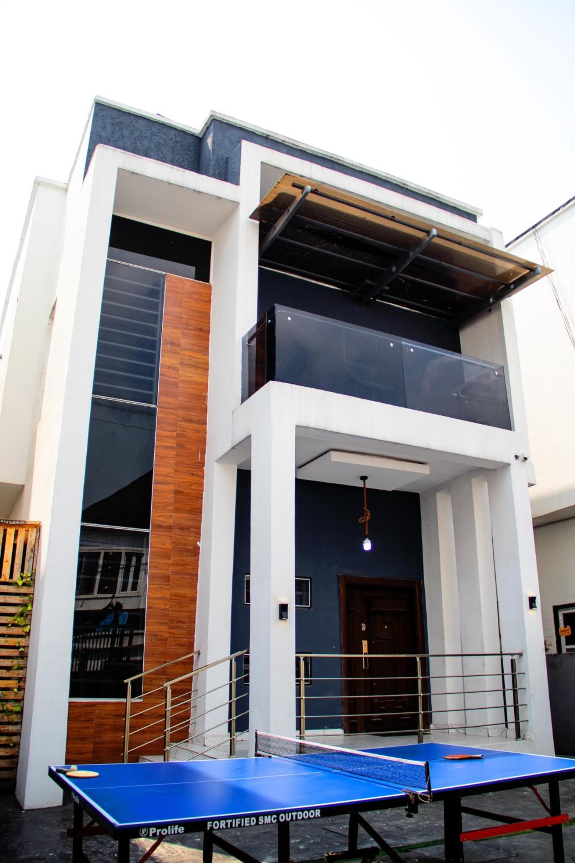 Four-Bedroom House photo 1