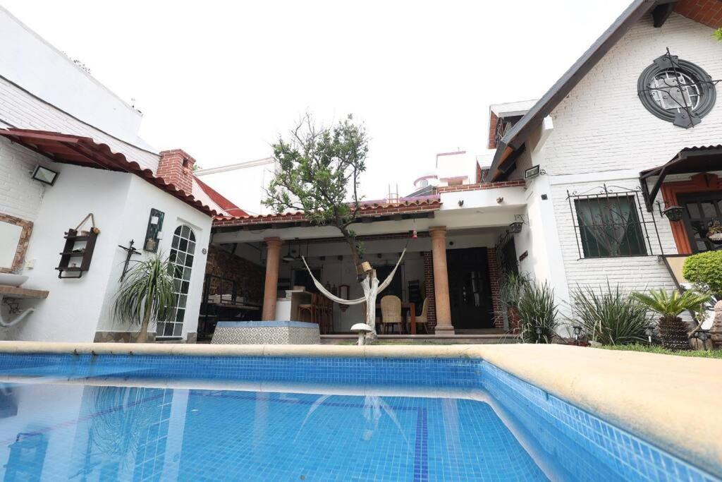 Three-Bedroom House photo 3