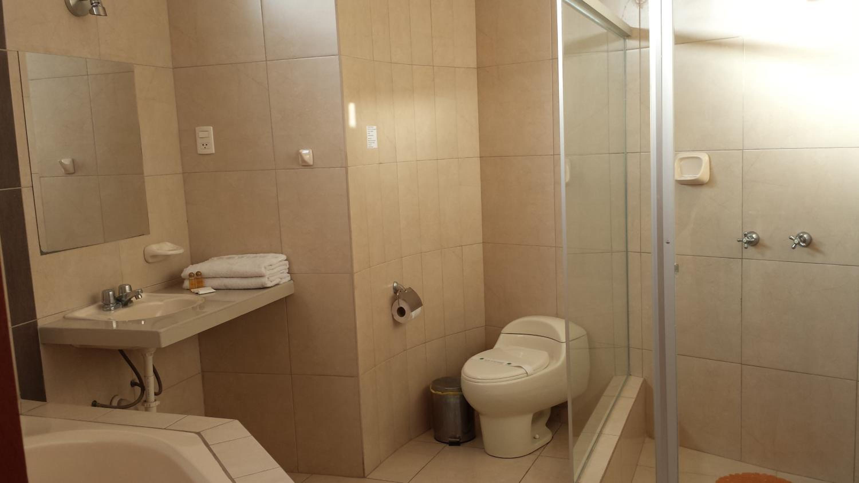 Double Room with Spa Bath photo 2