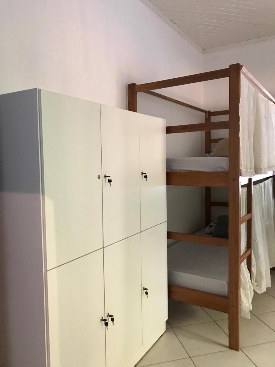 Bed in 10-Bed Mixed Dormitory Room photo 2